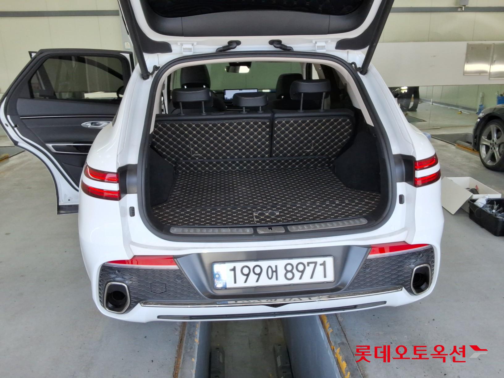 جينيسيس GV70 2021 - صورة 9