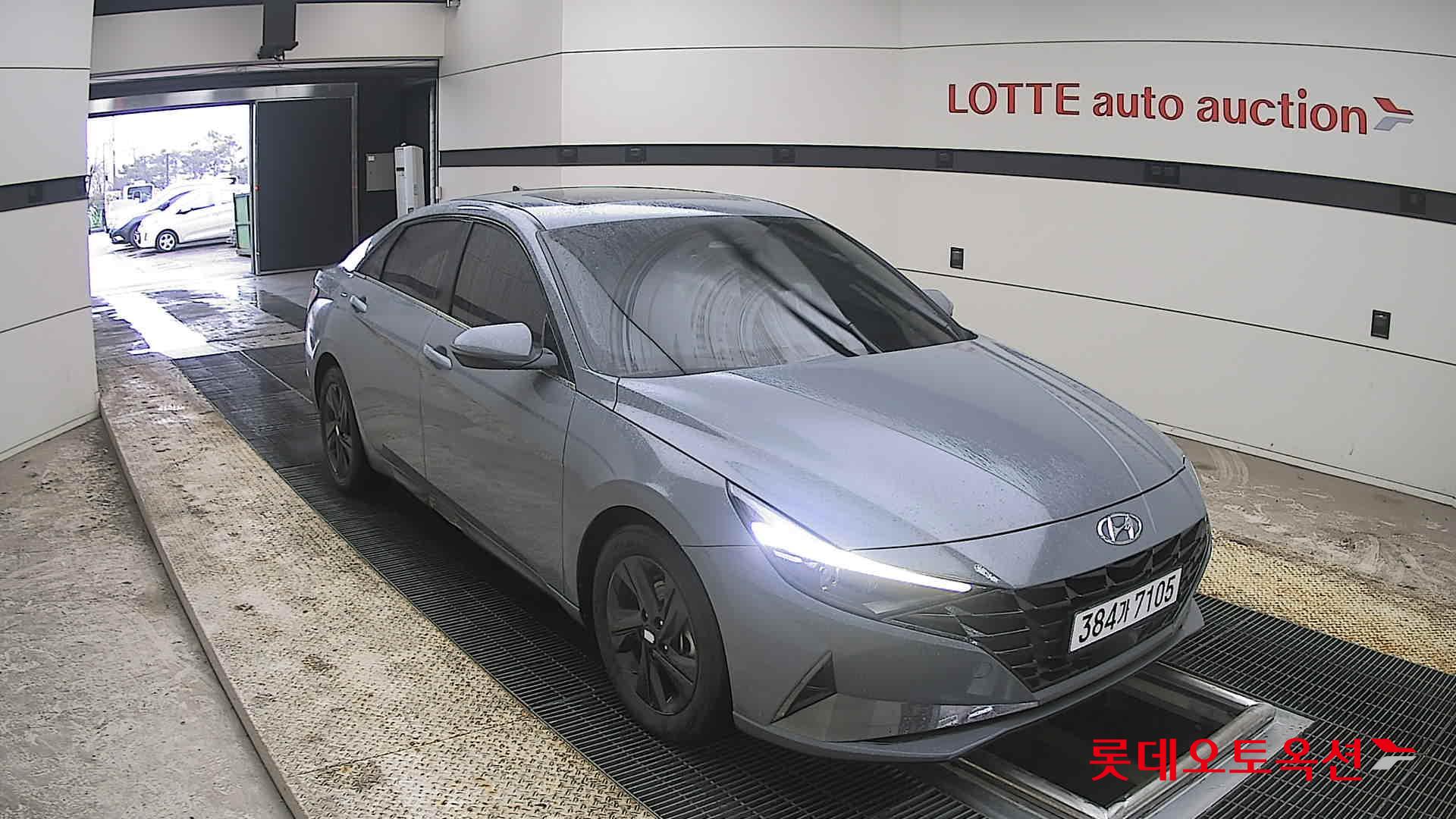 Hyundai Elantra - 6