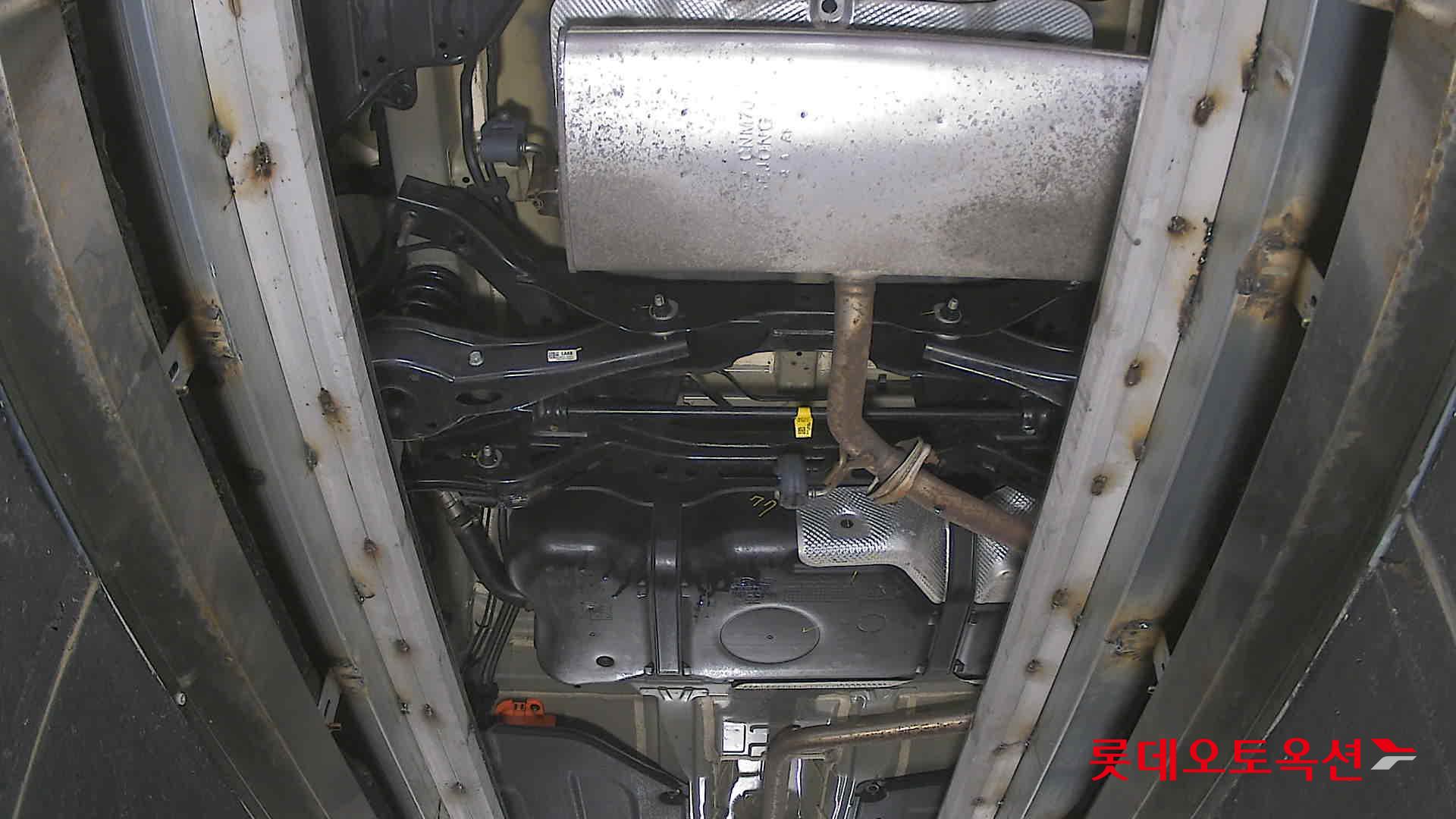 Hyundai Elantra - 2