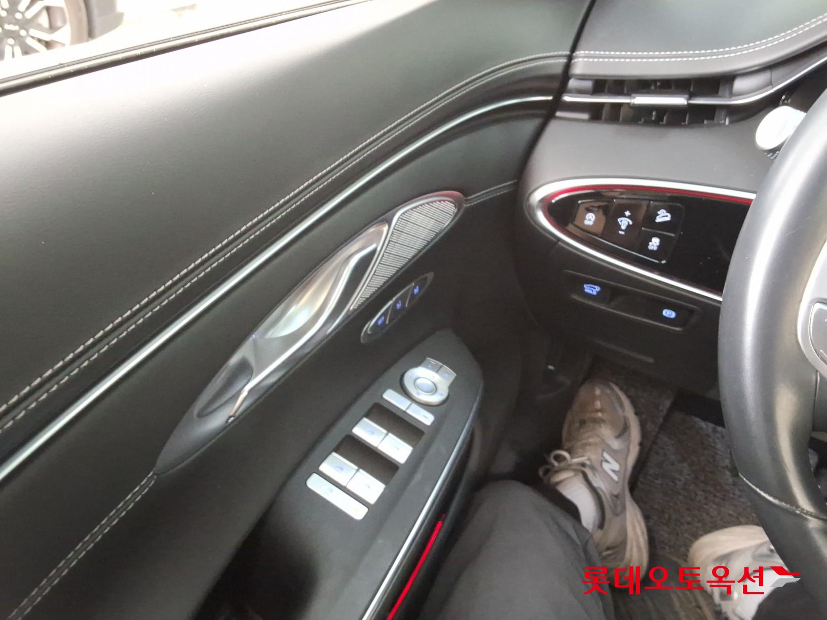 Genesis GV70 2021 - Image 29