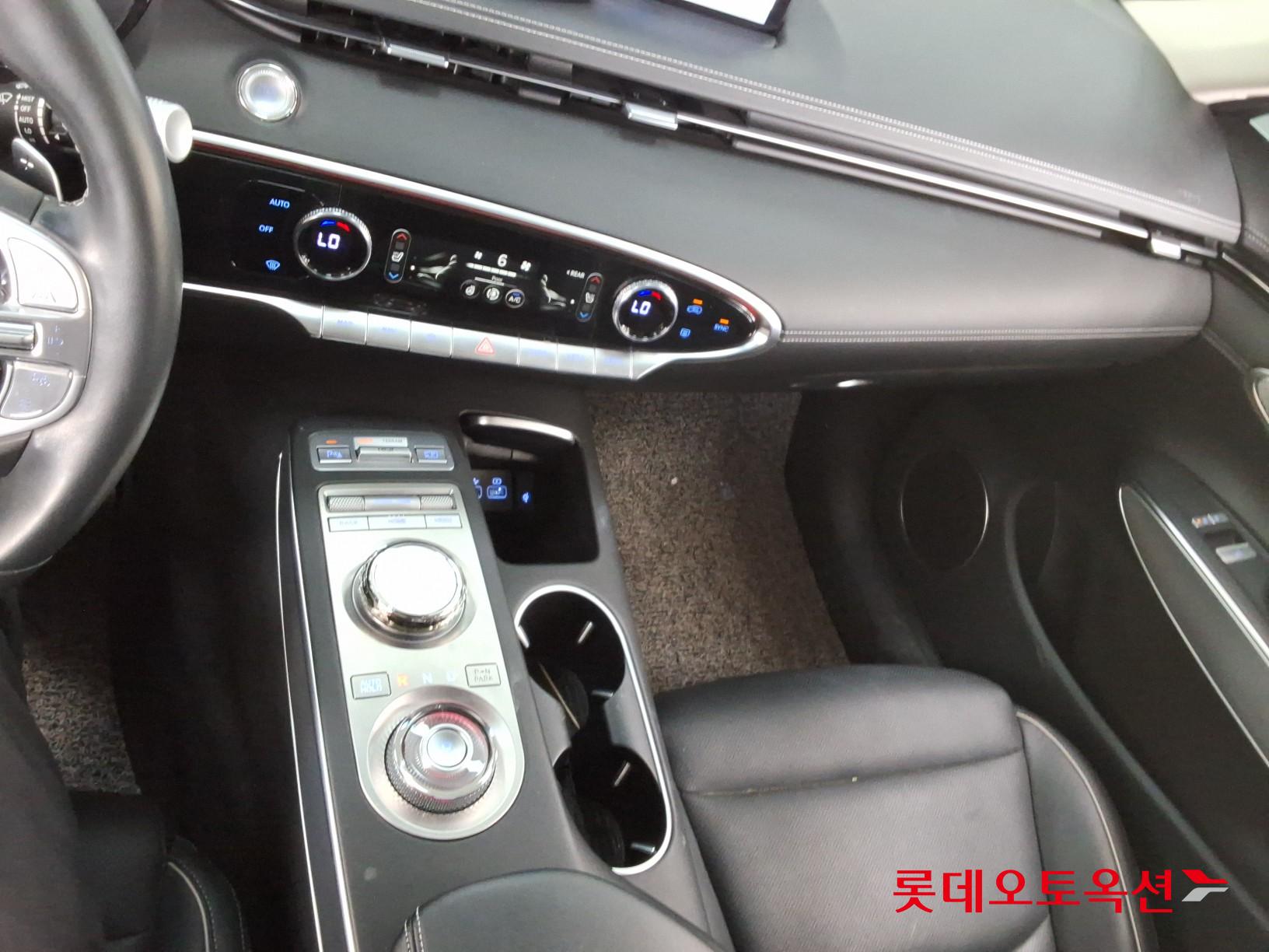 Genesis GV70 2021 - Image 35