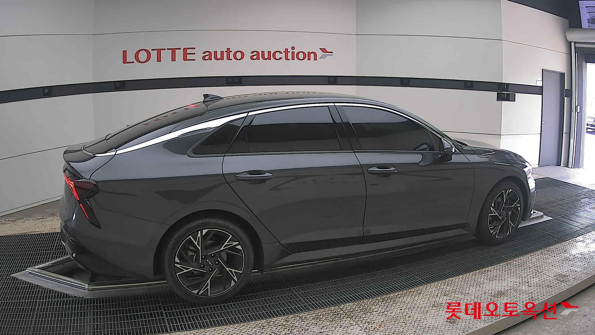 Kia K5 2024 - Image 20