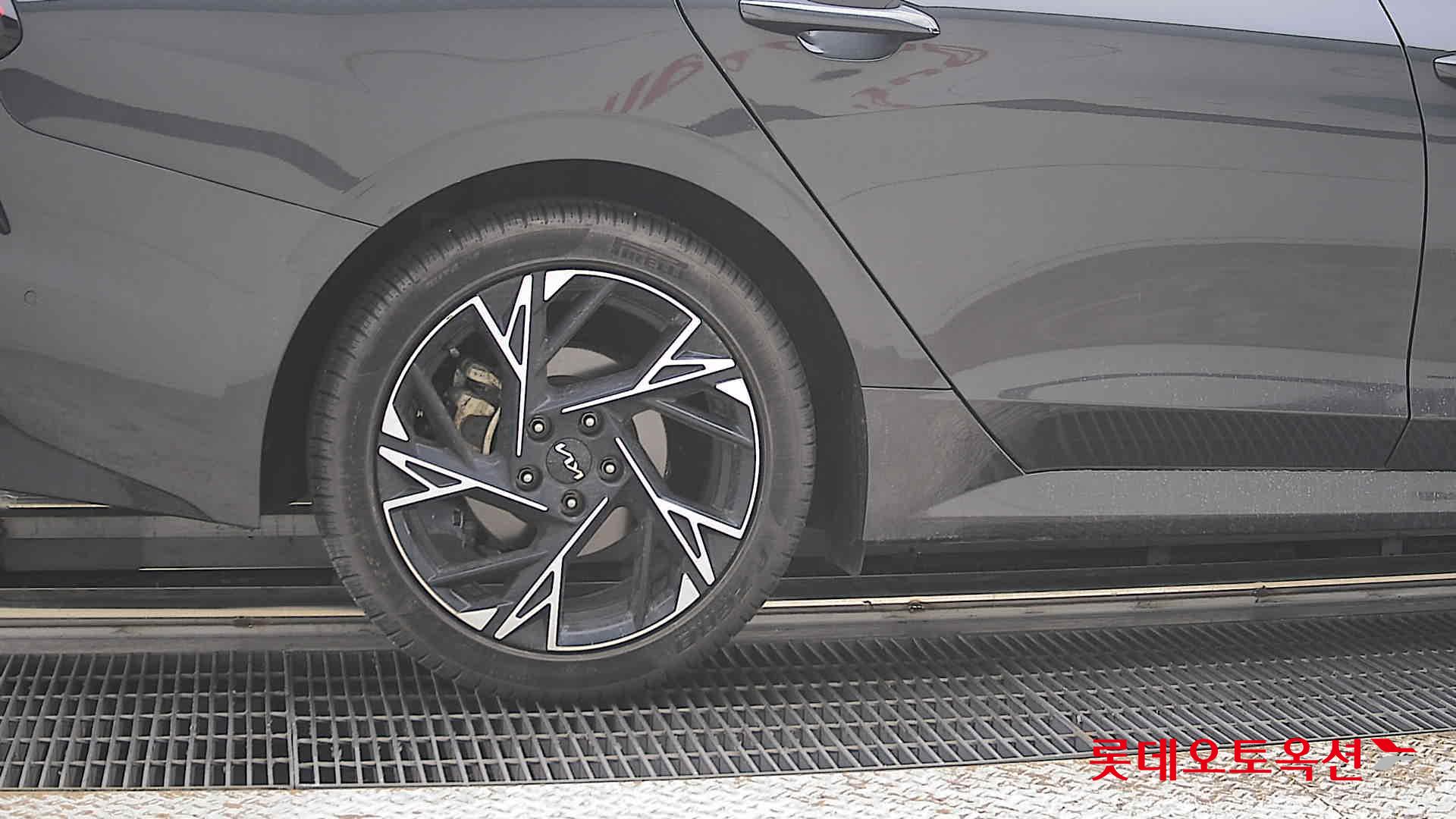 Kia K5 2024 - Image 28