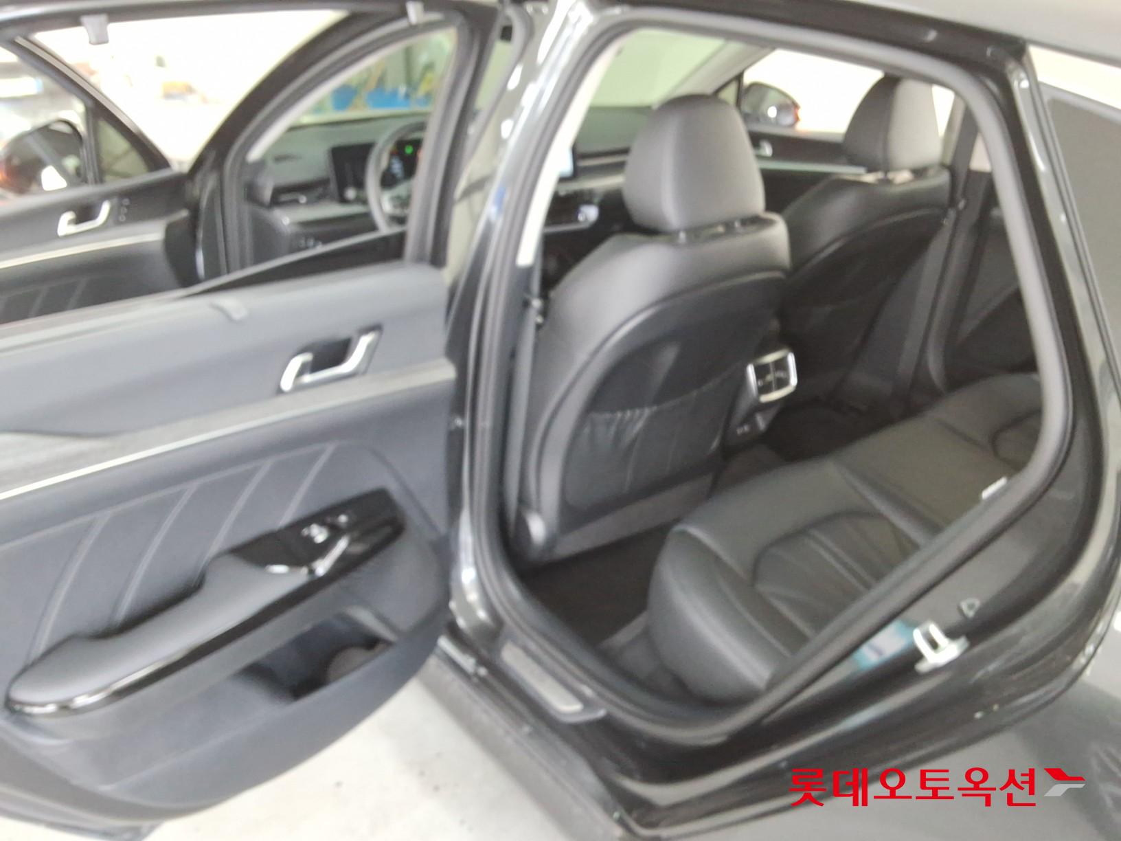 Kia K5 2024 - Image 37