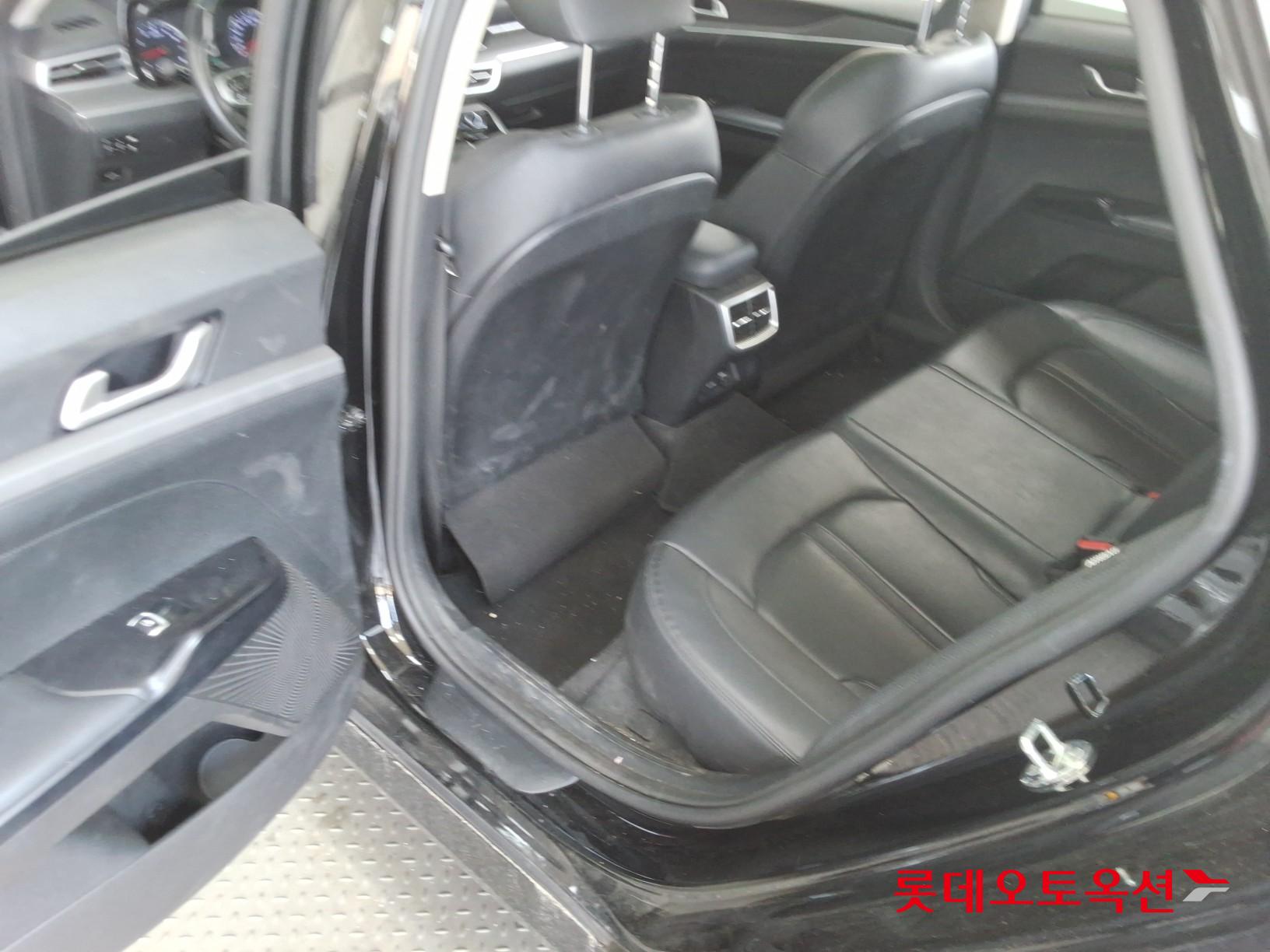 كيا K5 2022 - صورة 38