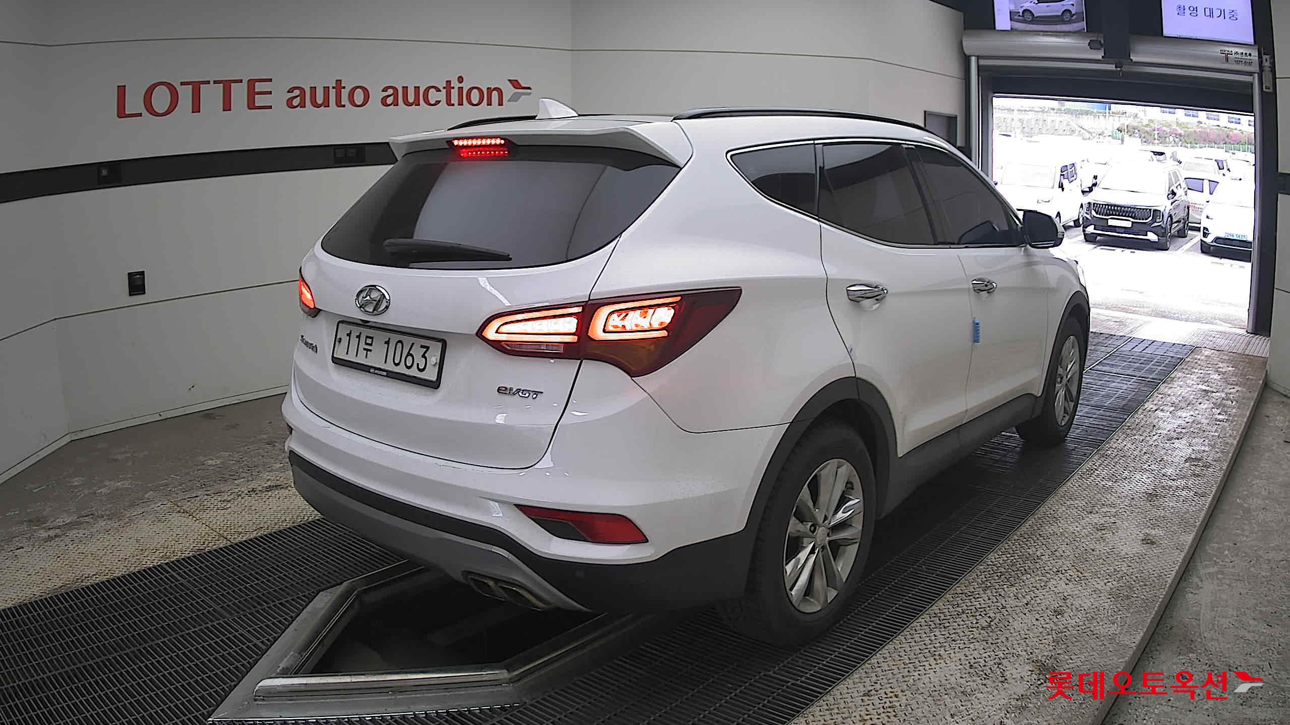 Hyundai Santa Fe 2016 - Image 5