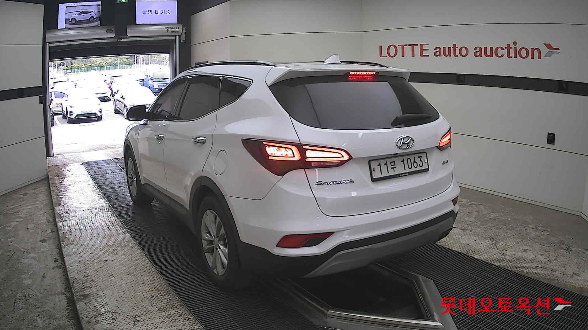Hyundai Santa Fe 2016 - Image 16