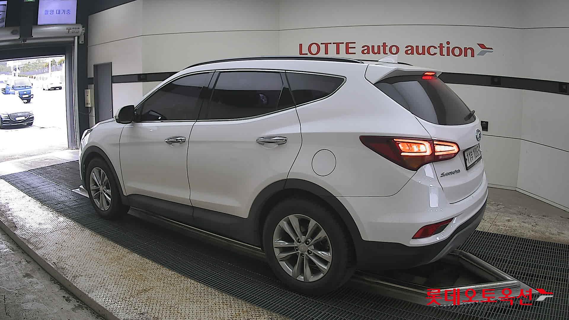Hyundai Santa Fe 2016 - Image 15