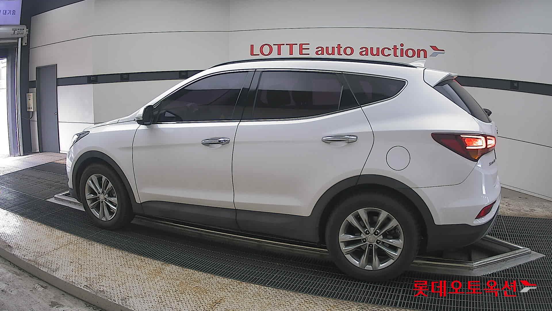 Hyundai Santa Fe 2016 - Image 14