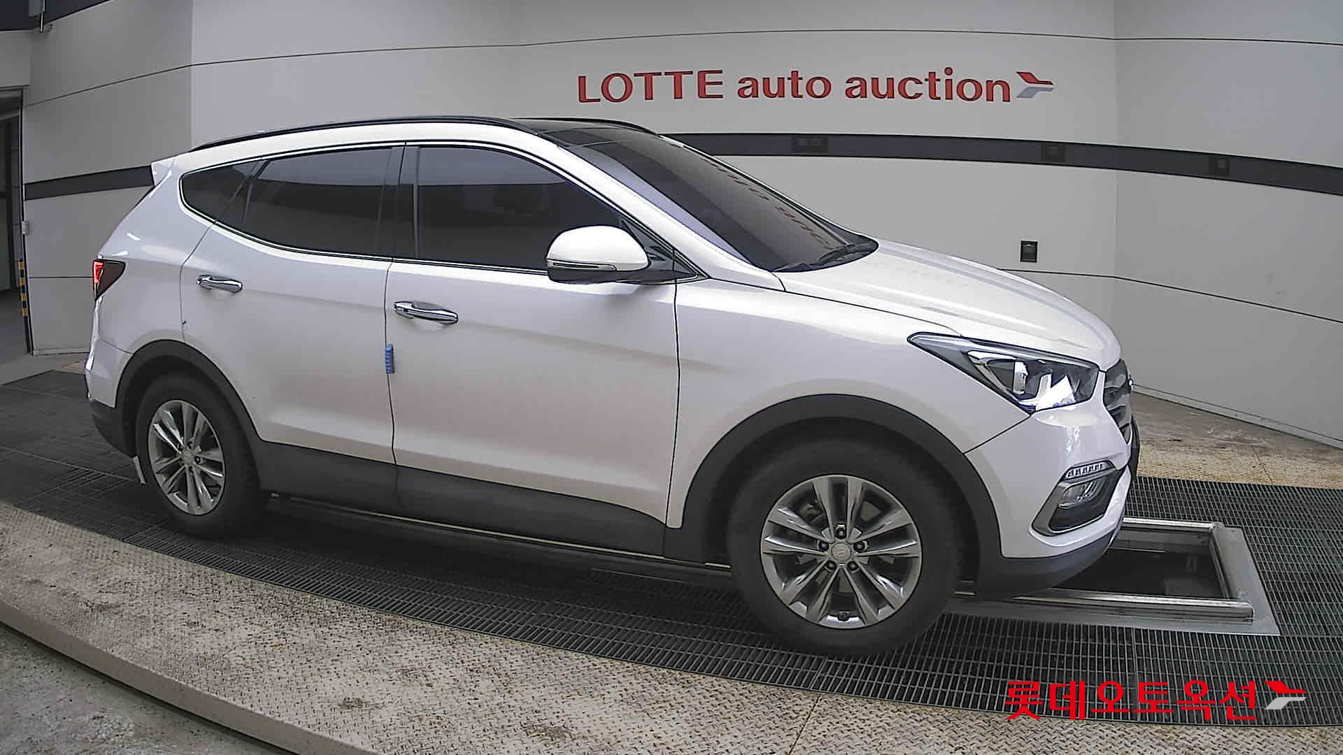 Hyundai Santa Fe 2016 - Image 22