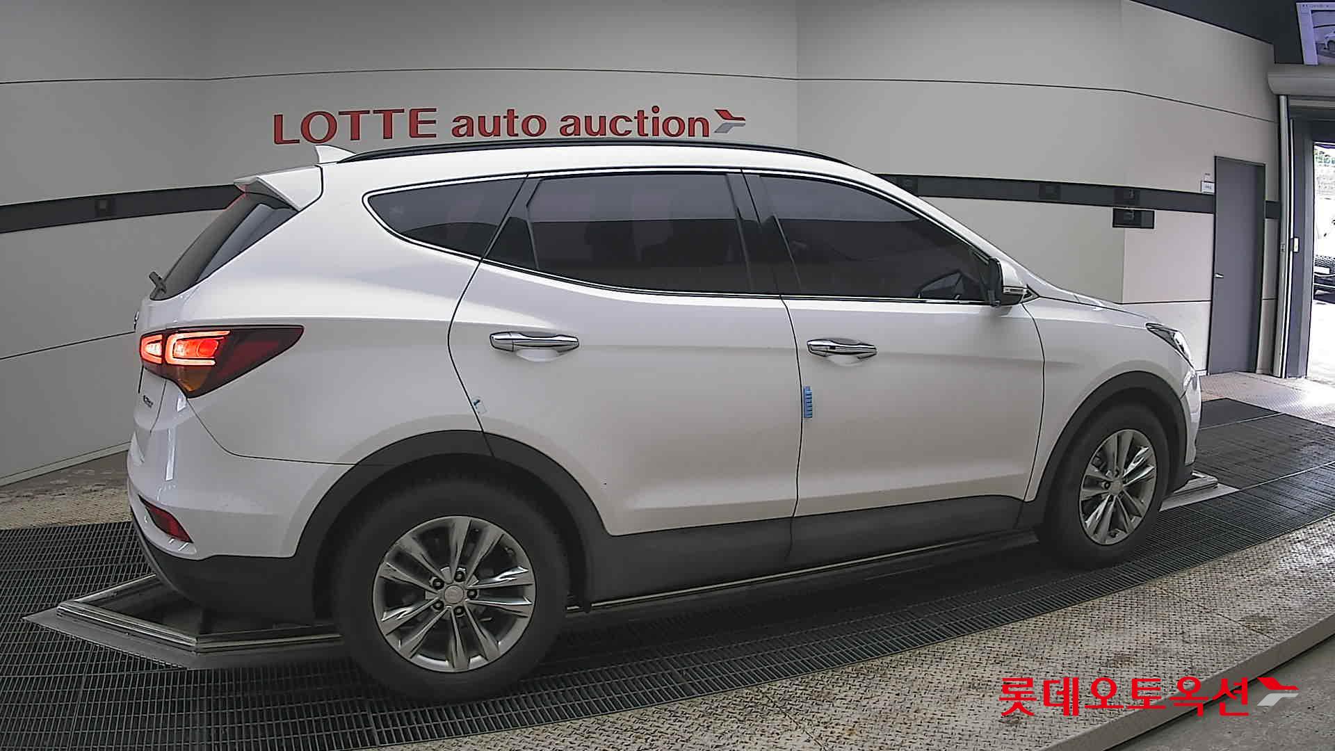 Hyundai Santa Fe 2016 - Image 20