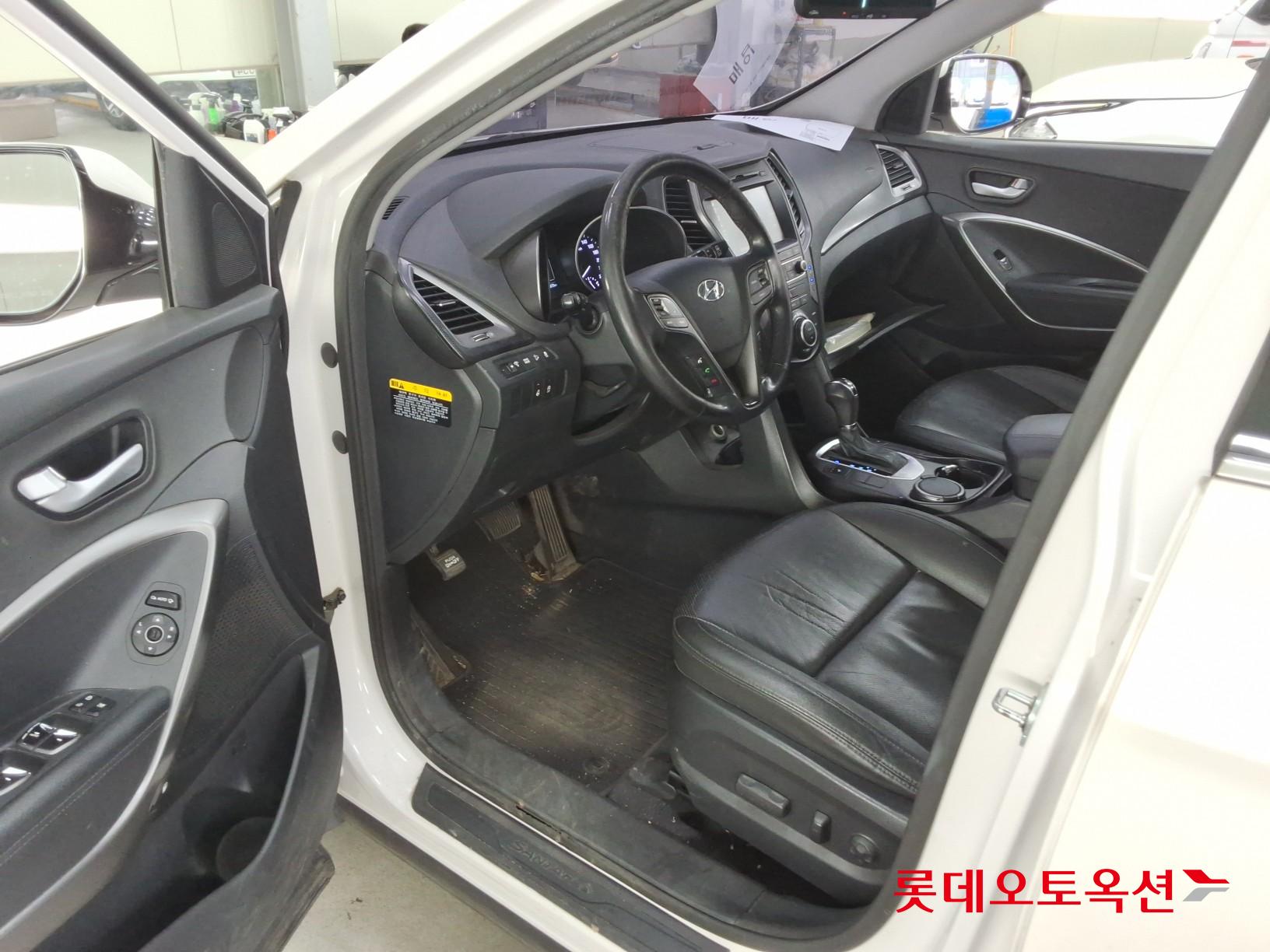 Hyundai Santa Fe 2016 - Image 35