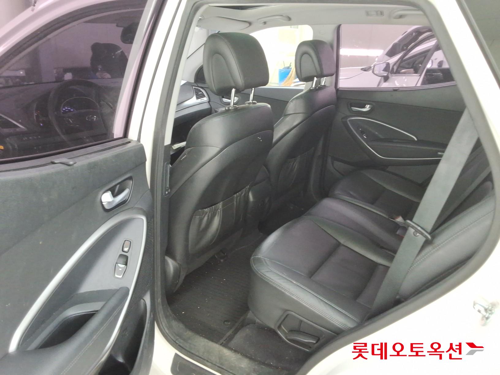 Hyundai Santa Fe 2016 - Image 36
