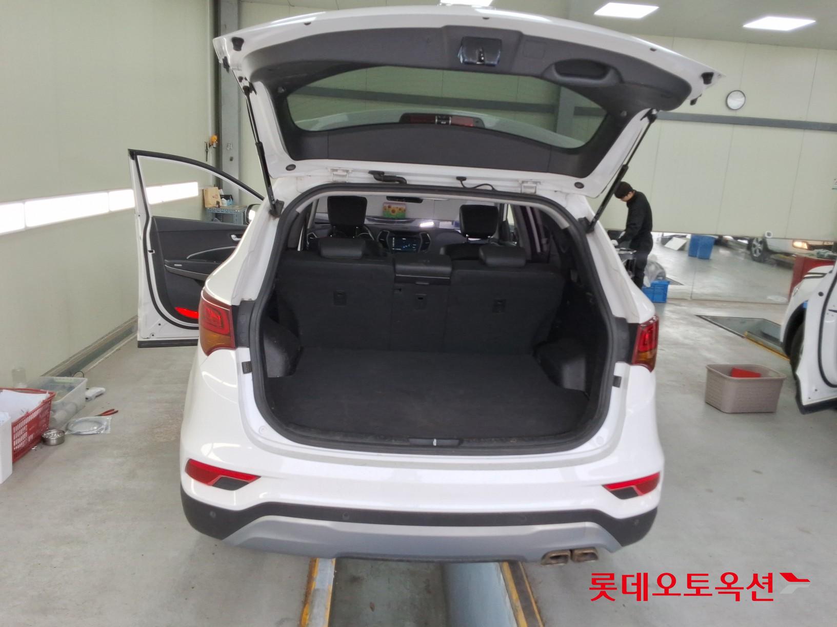 Hyundai Santa Fe 2016 - Image 9