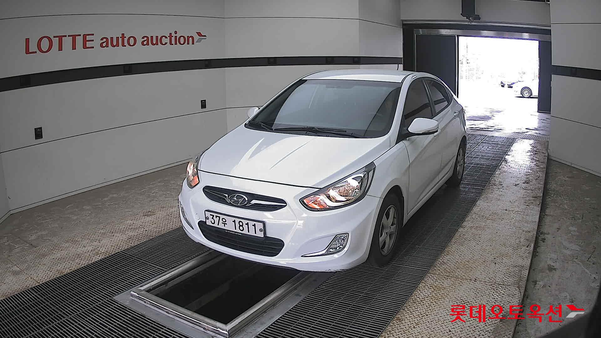 Hyundai Accent 2014 - Image 10
