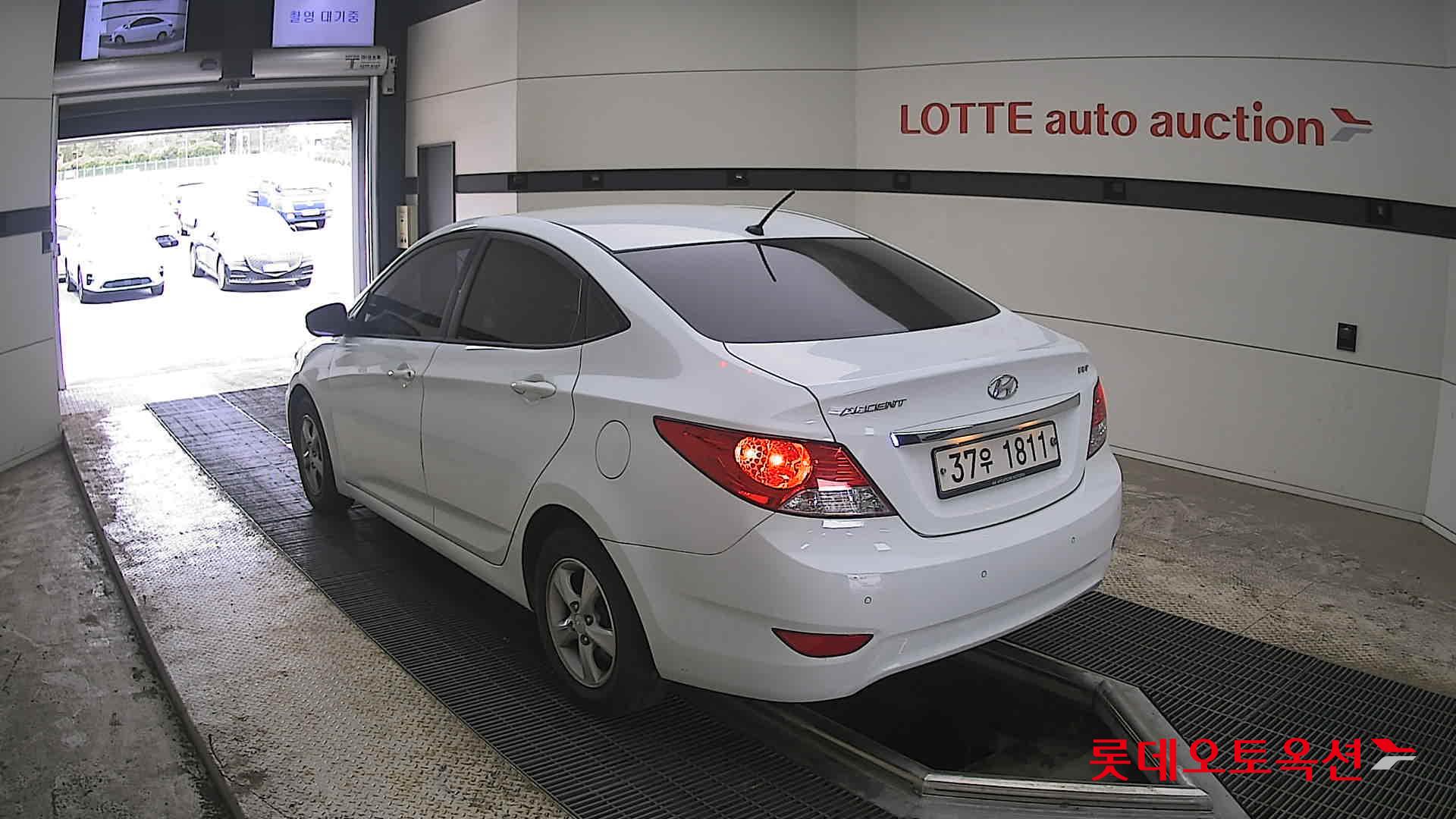 Hyundai Accent 2014 - Image 4