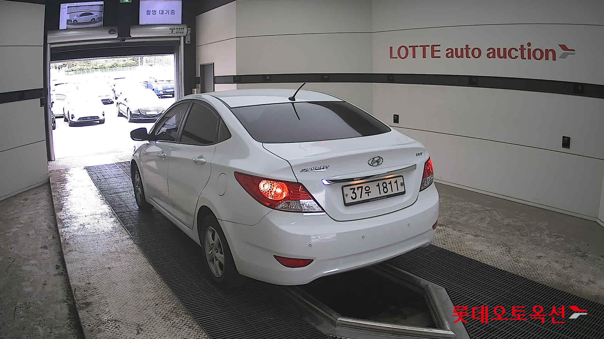 Hyundai Accent 2014 - Image 16