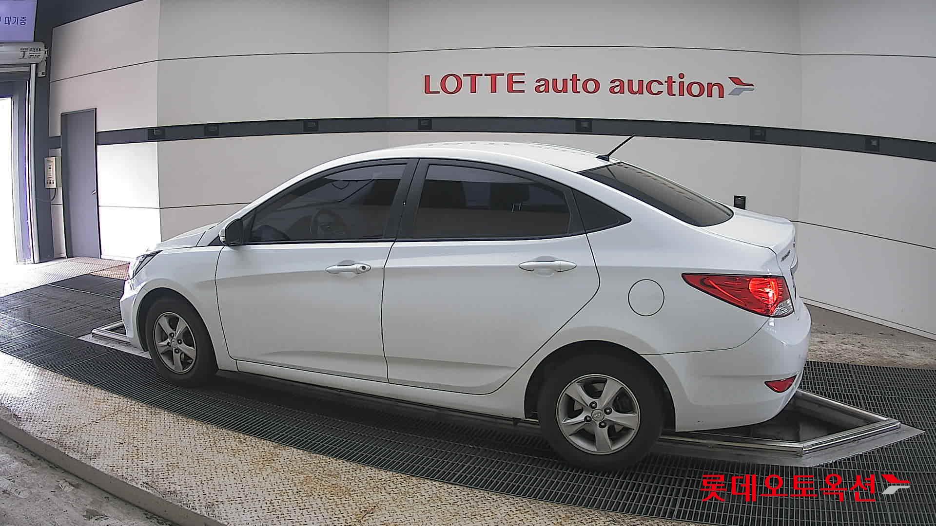 Hyundai Accent 2014 - Image 14