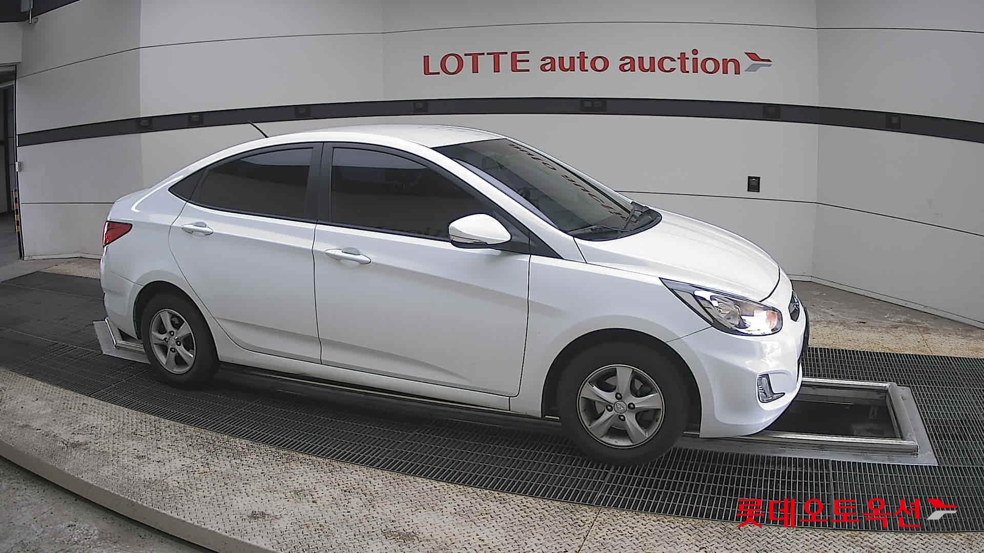 Hyundai Accent 2014 - Image 22