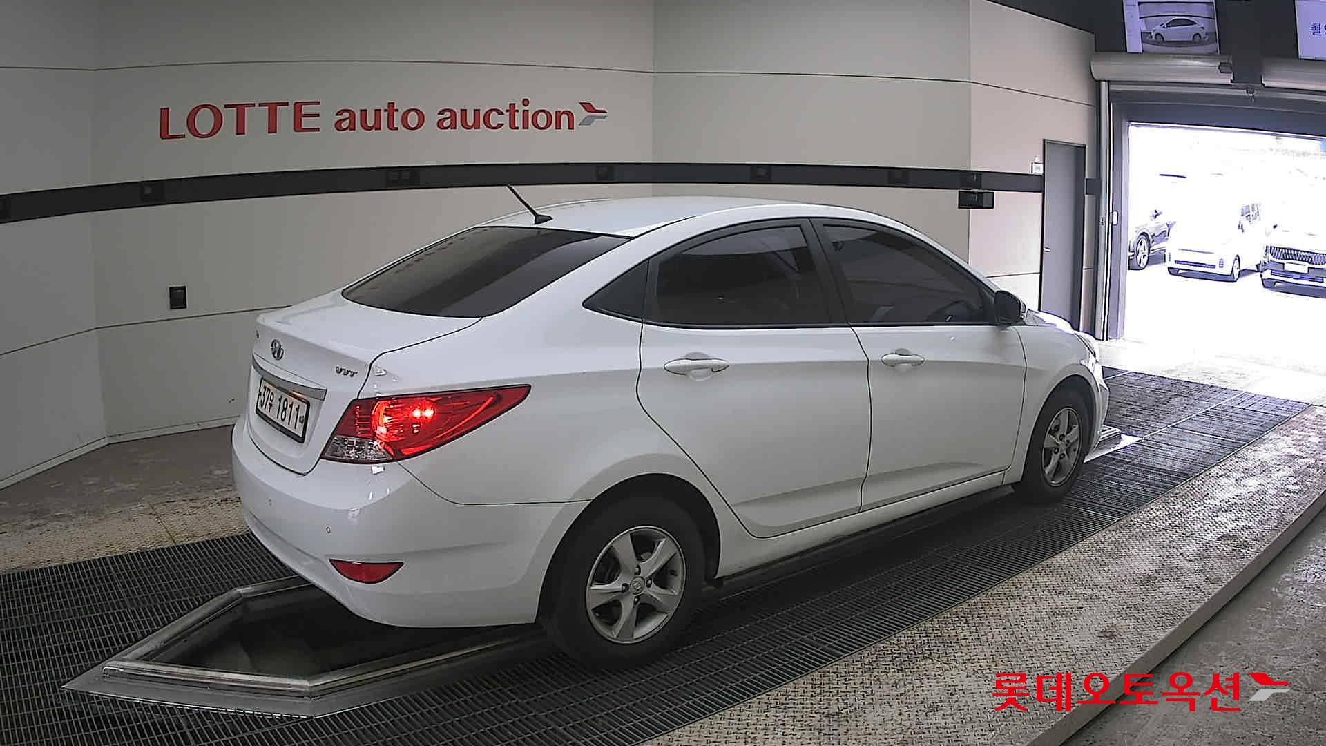 Hyundai Accent 2014 - Image 19