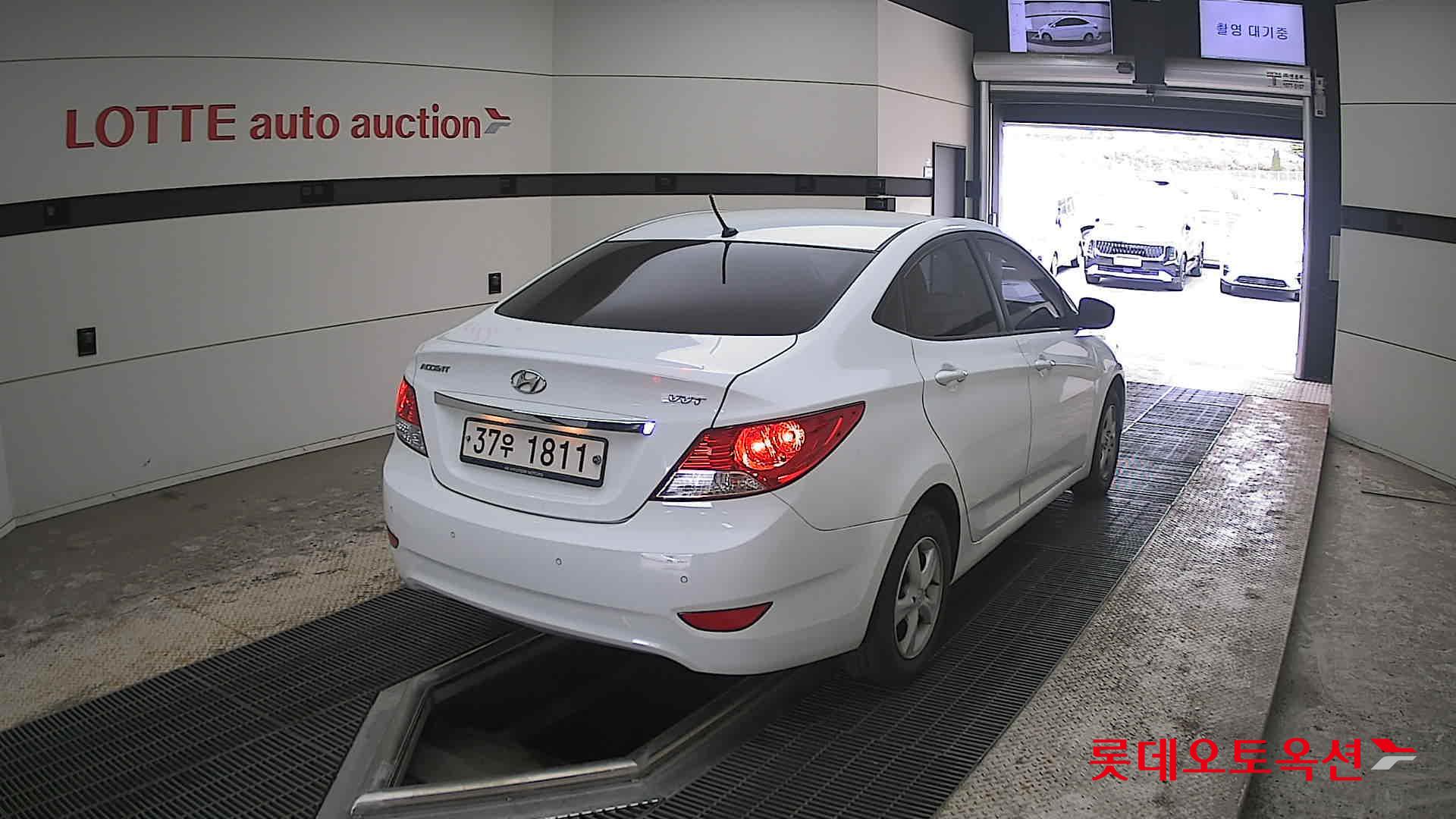 Hyundai Accent 2014 - Image 18