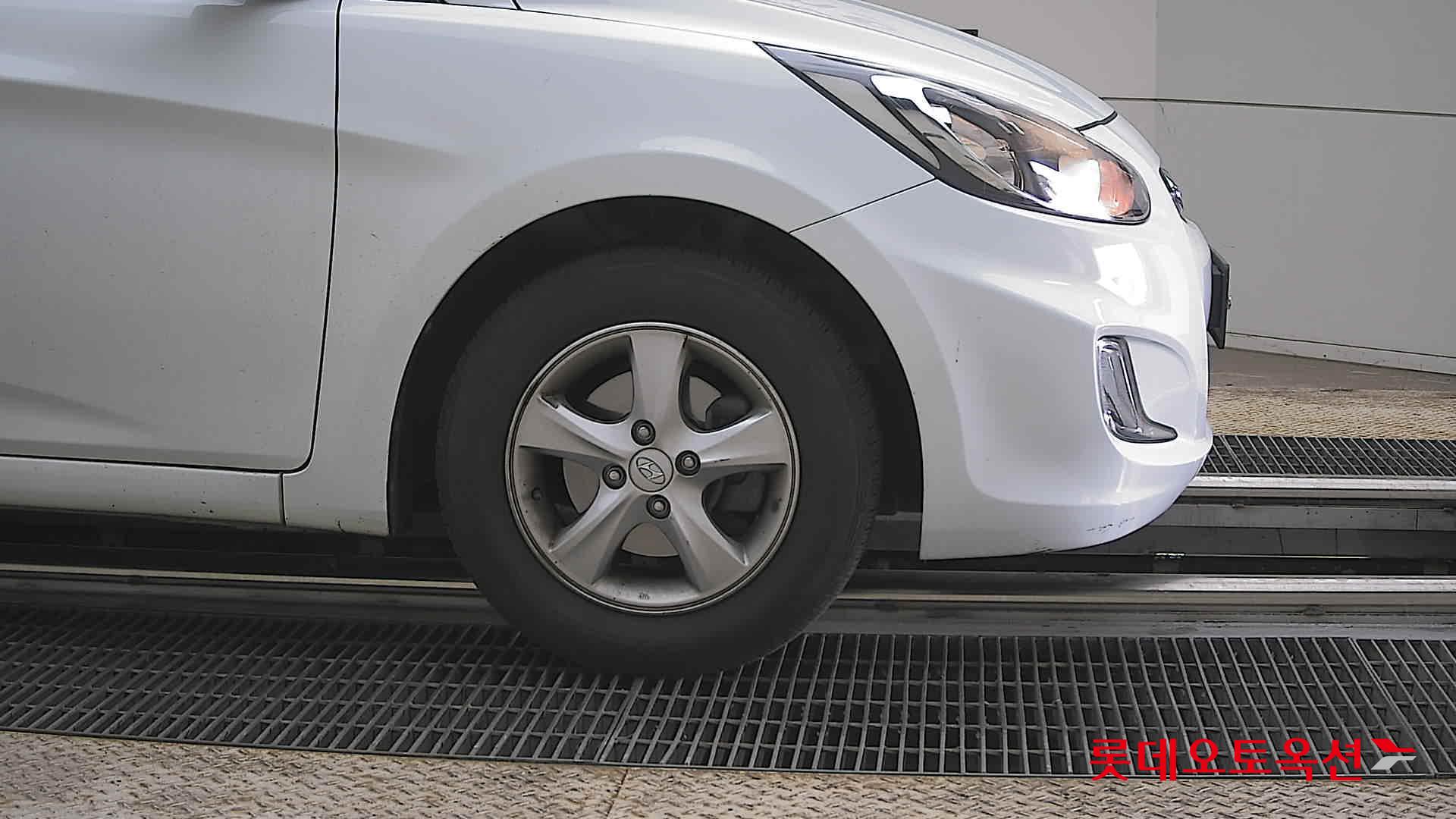 Hyundai Accent 2014 - Image 27