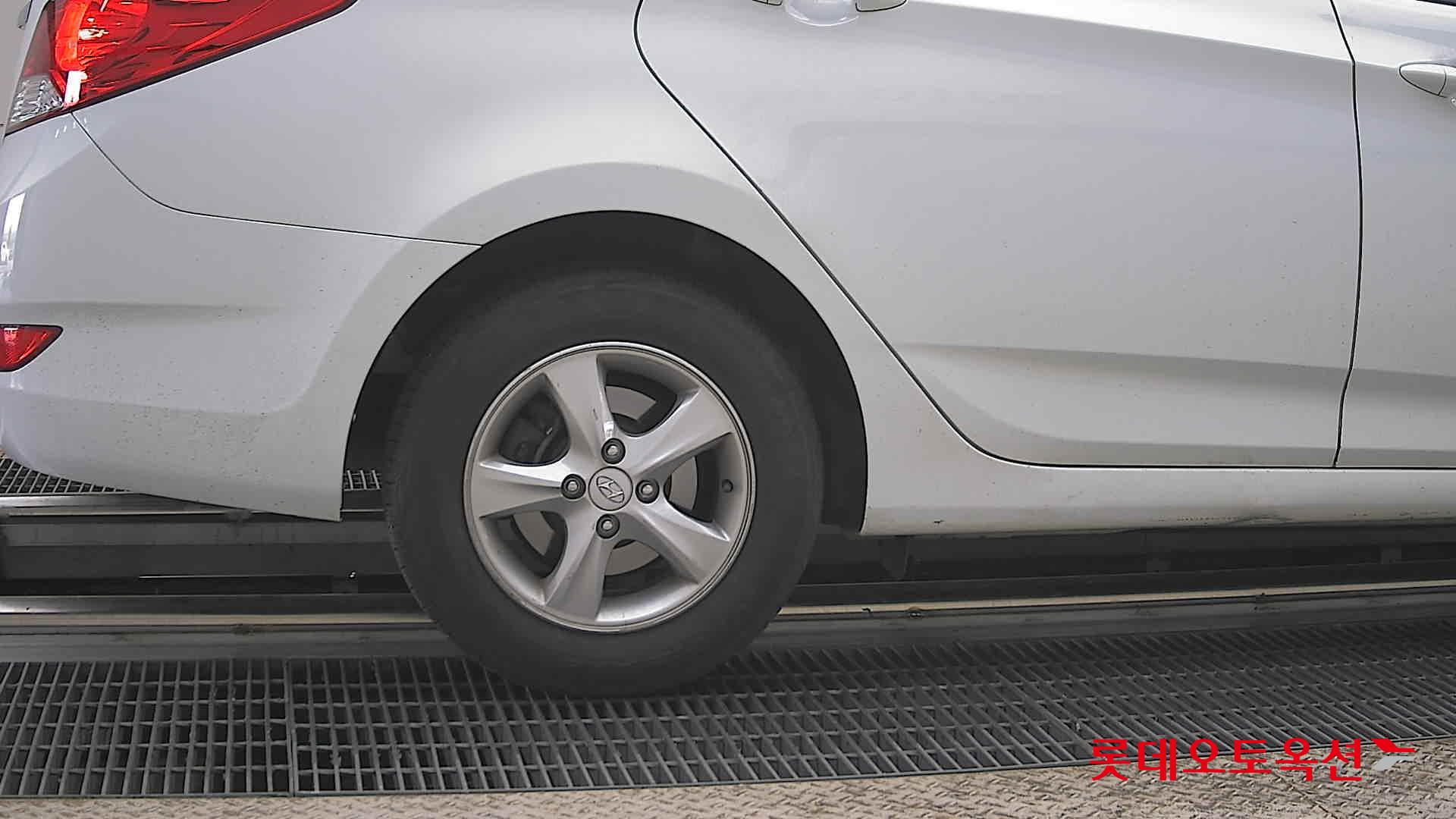 Hyundai Accent 2014 - Image 28