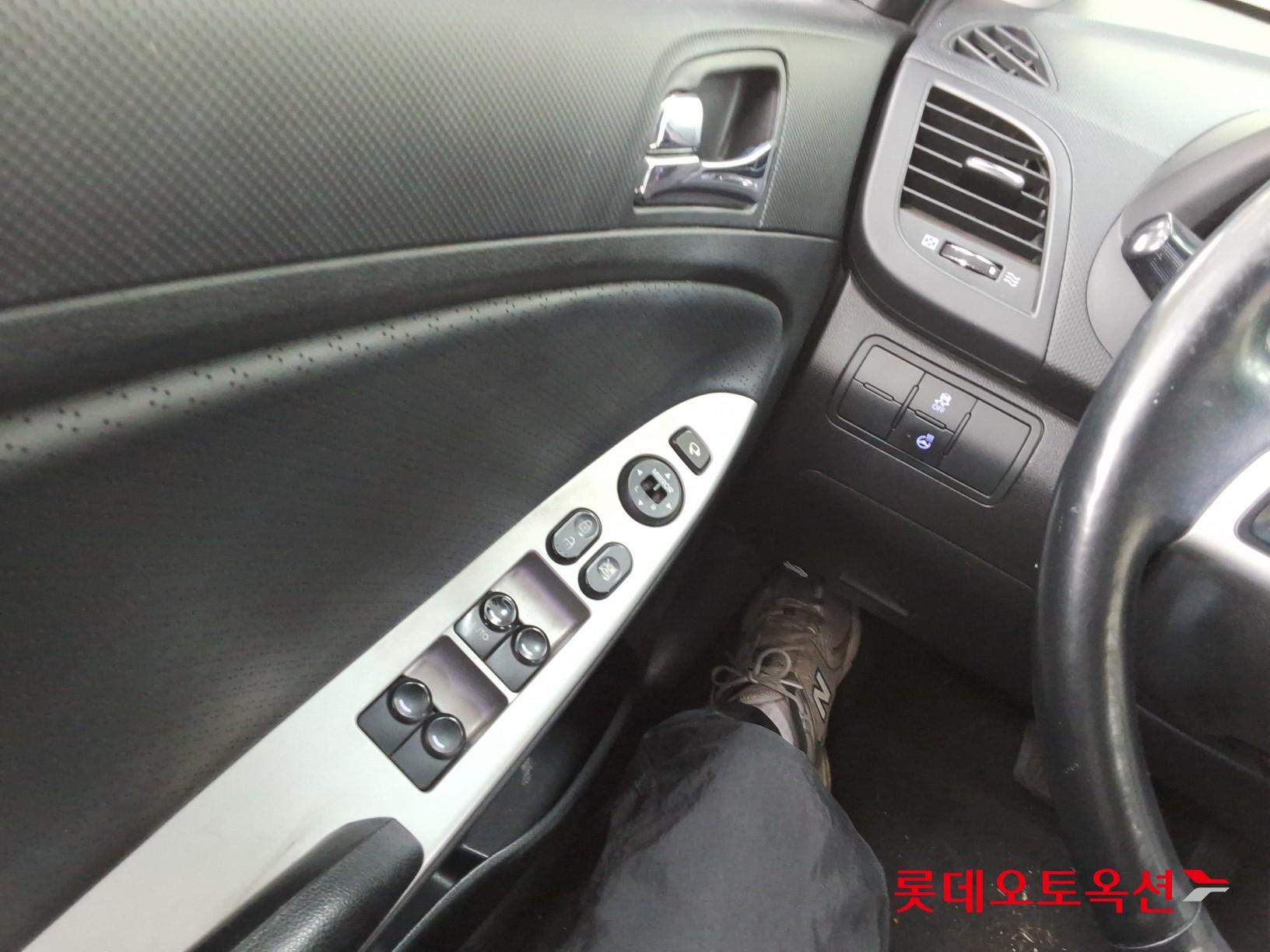 Hyundai Accent 2014 - Image 29