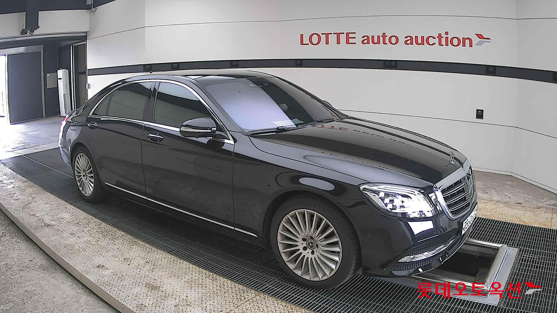 Mercedes-Benz S-Class - 23
