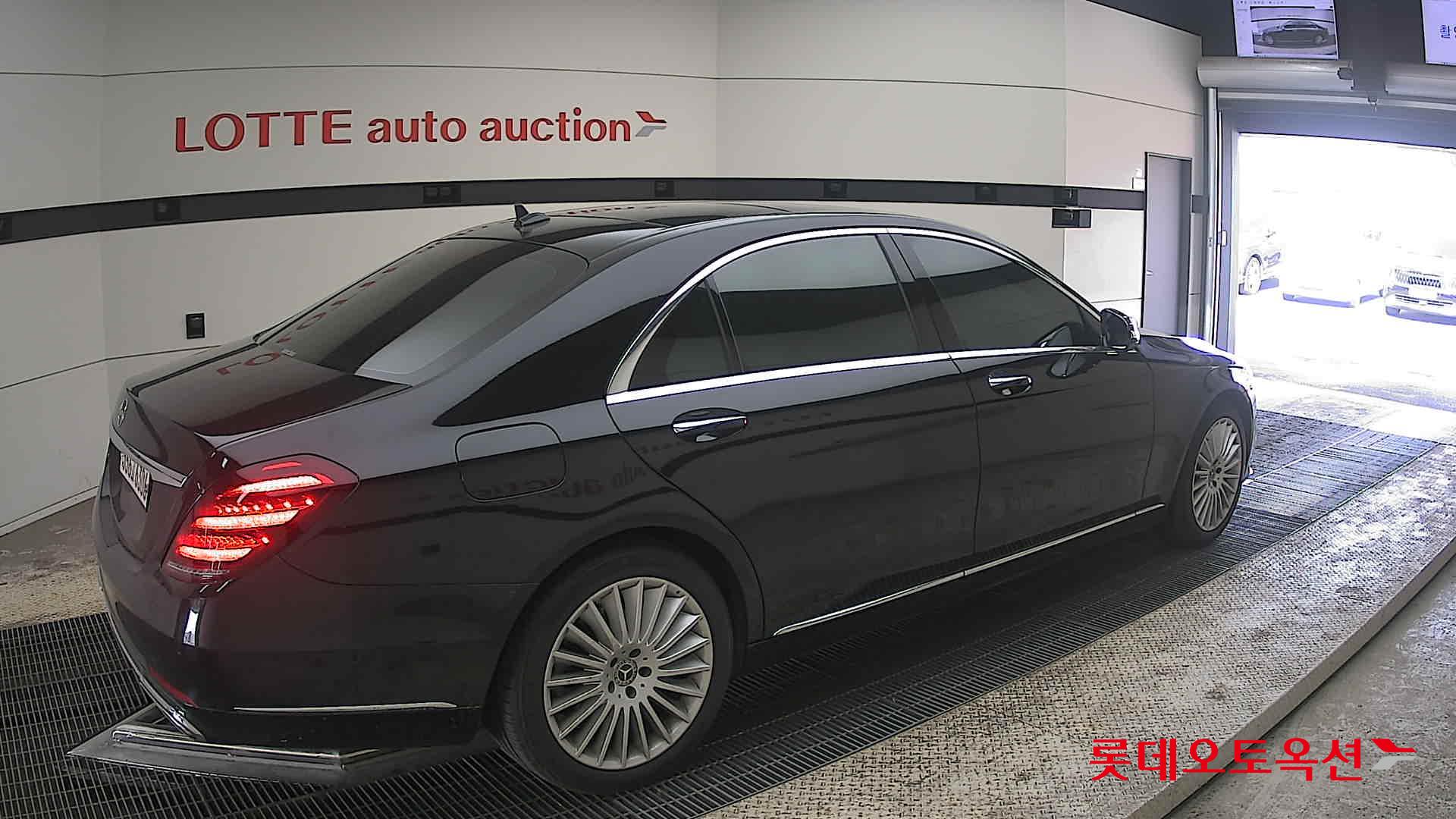 Mercedes-Benz S-Class - 19