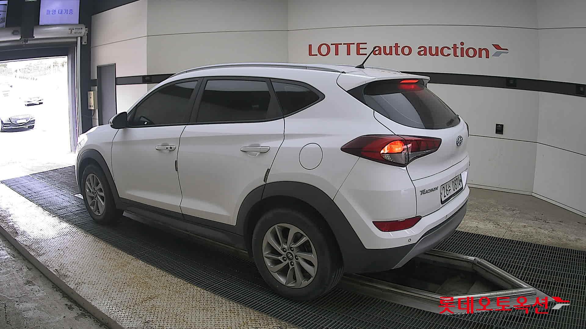 هيونداي توسان 2017 - صورة 15