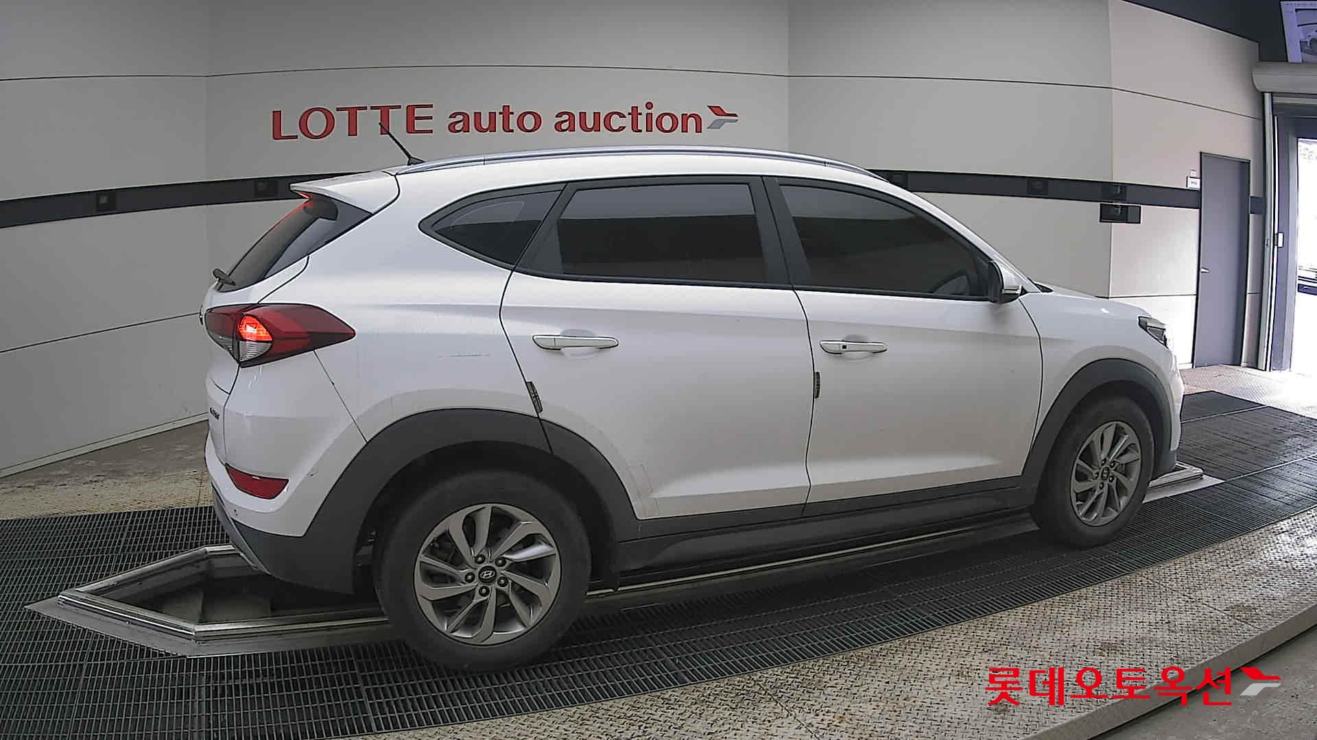 هيونداي توسان 2017 - صورة 20