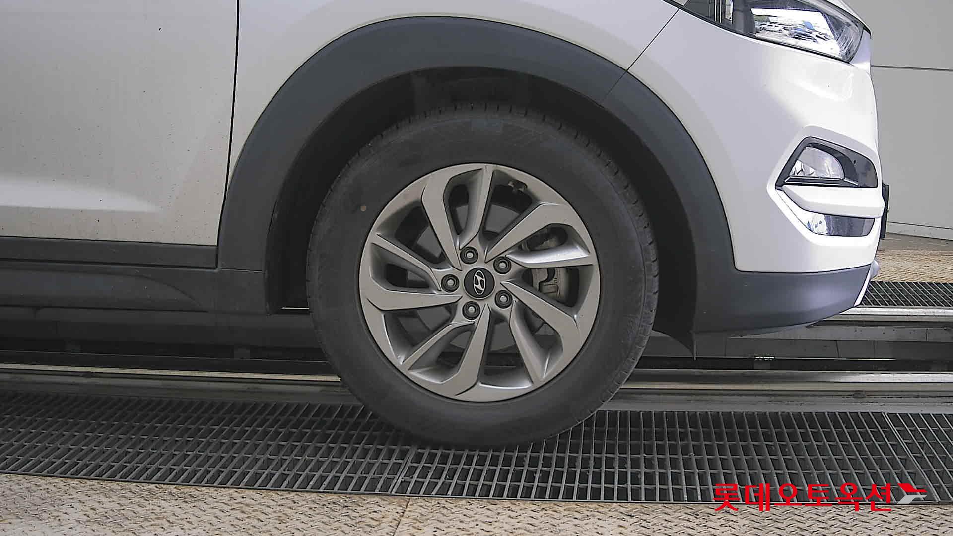 هيونداي توسان 2017 - صورة 27