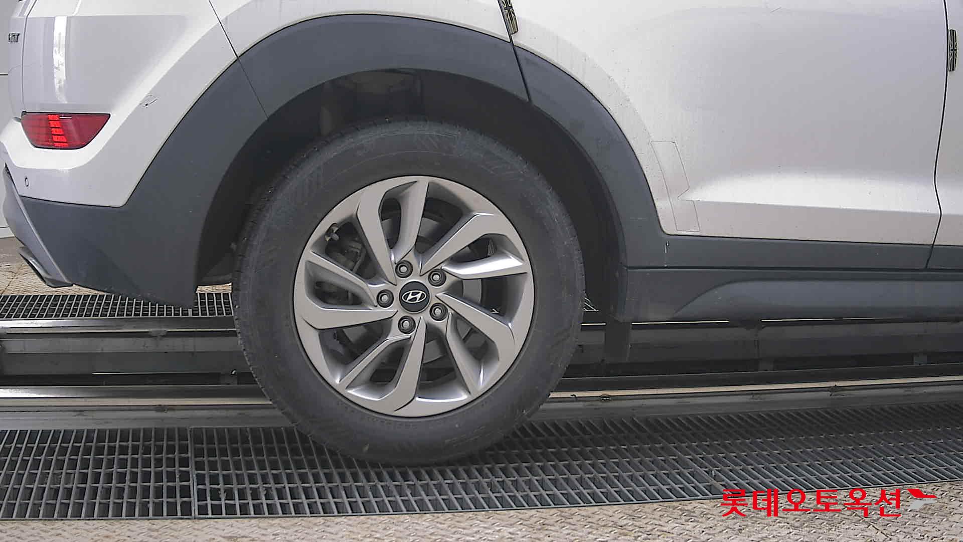 هيونداي توسان 2017 - صورة 28