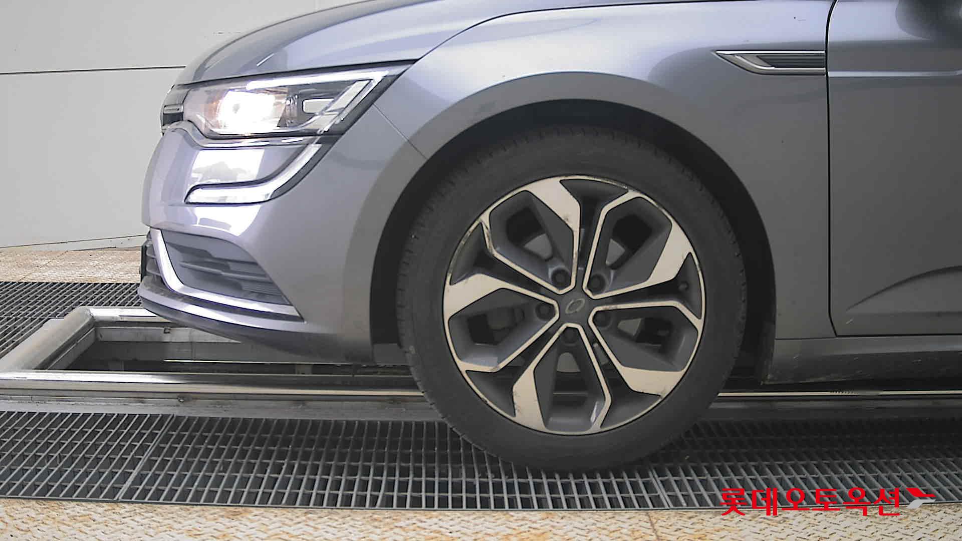 르노삼성자동차 SM6 2019 - 이미지 25