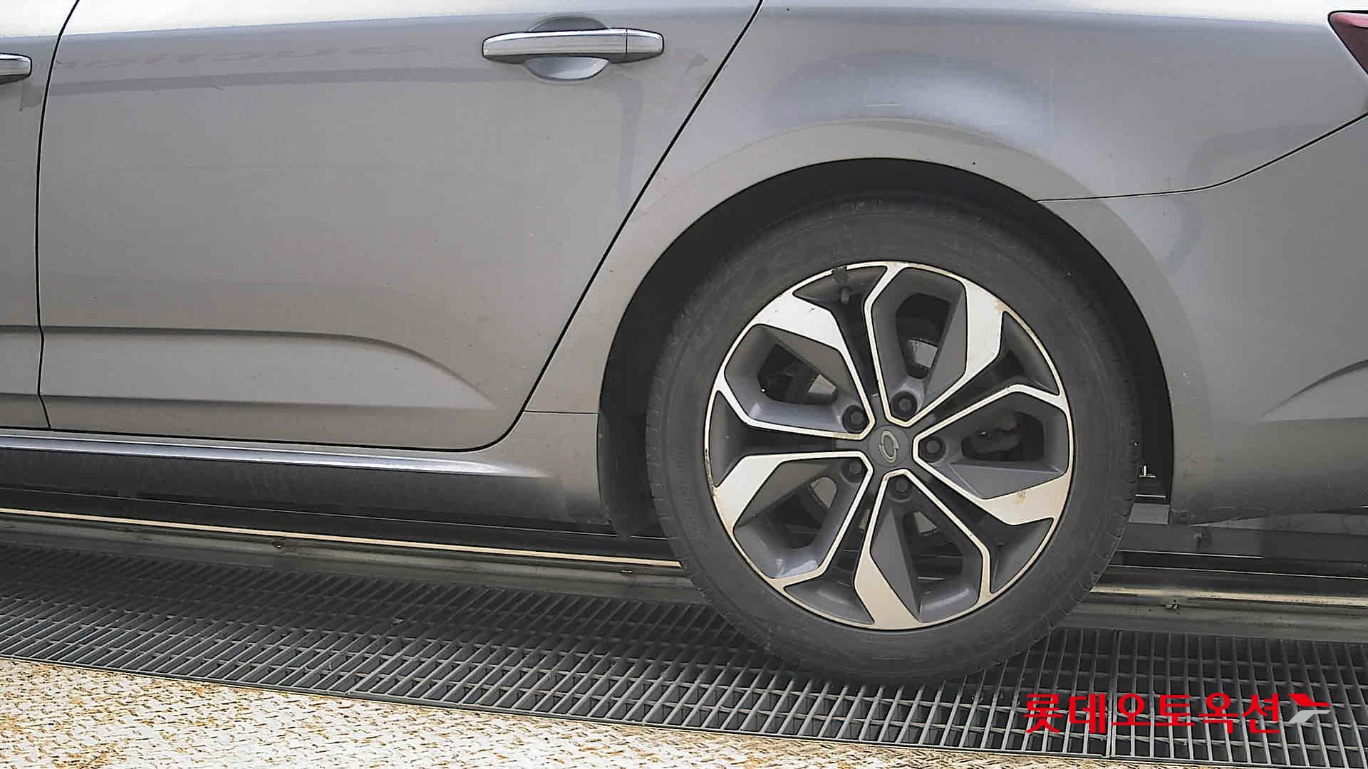 르노삼성자동차 SM6 2019 - 이미지 26