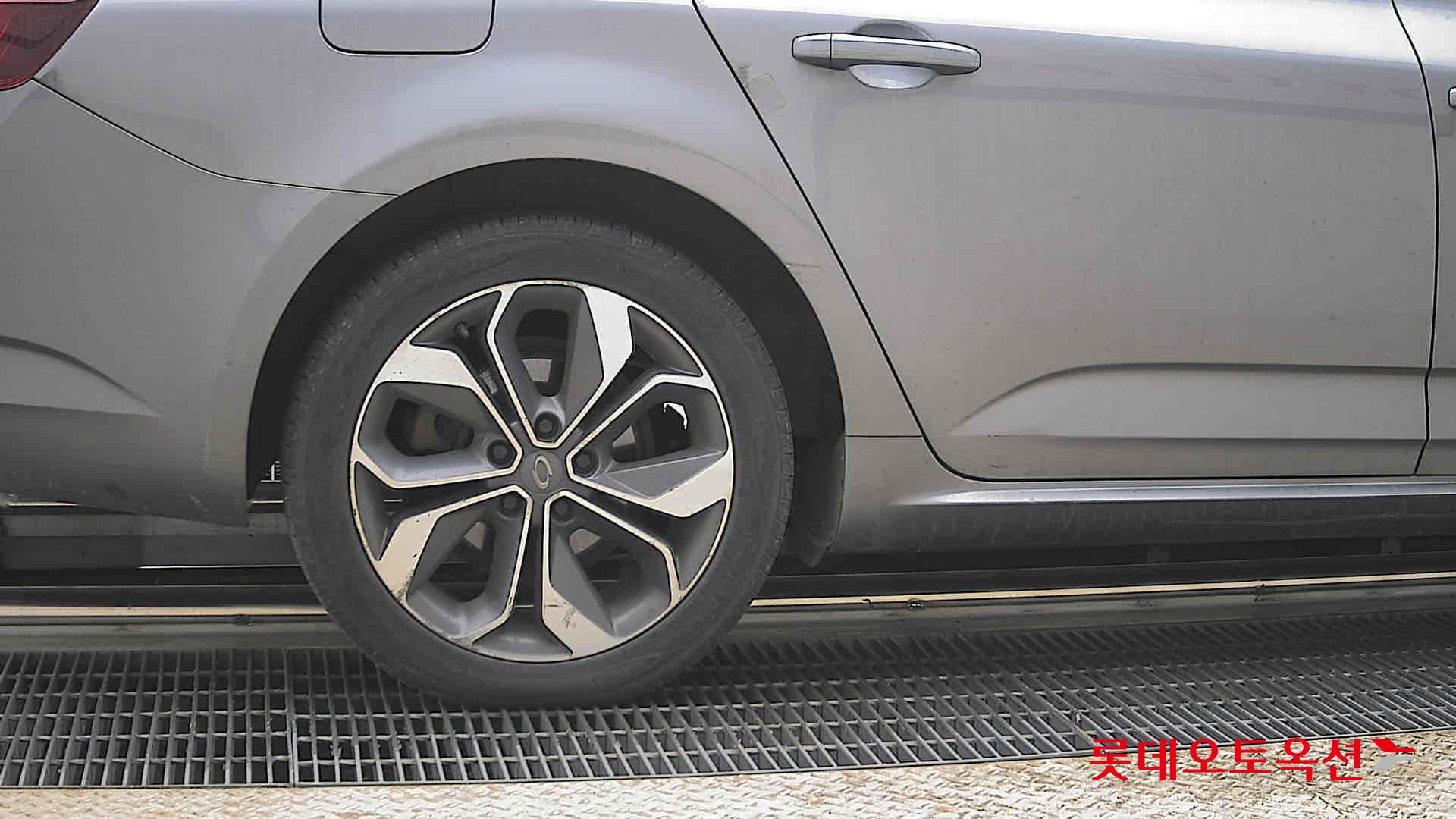 르노삼성자동차 SM6 2019 - 이미지 28