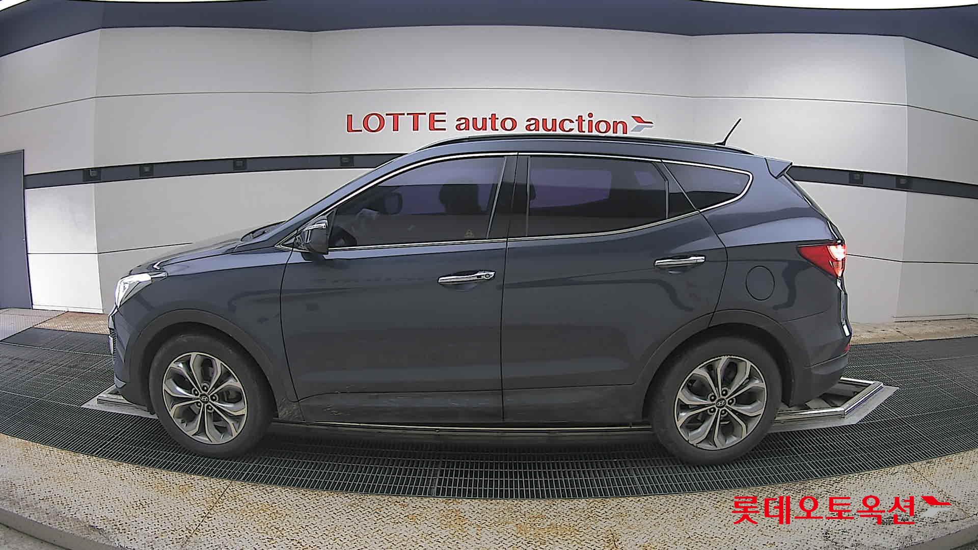 Hyundai Santa Fe 2013 - Image 13