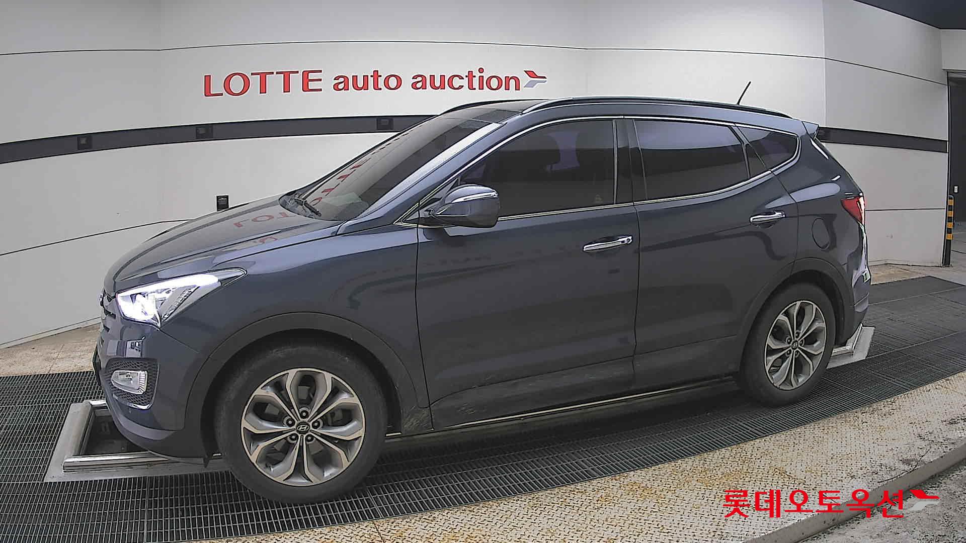 Hyundai Santa Fe 2013 - Image 12