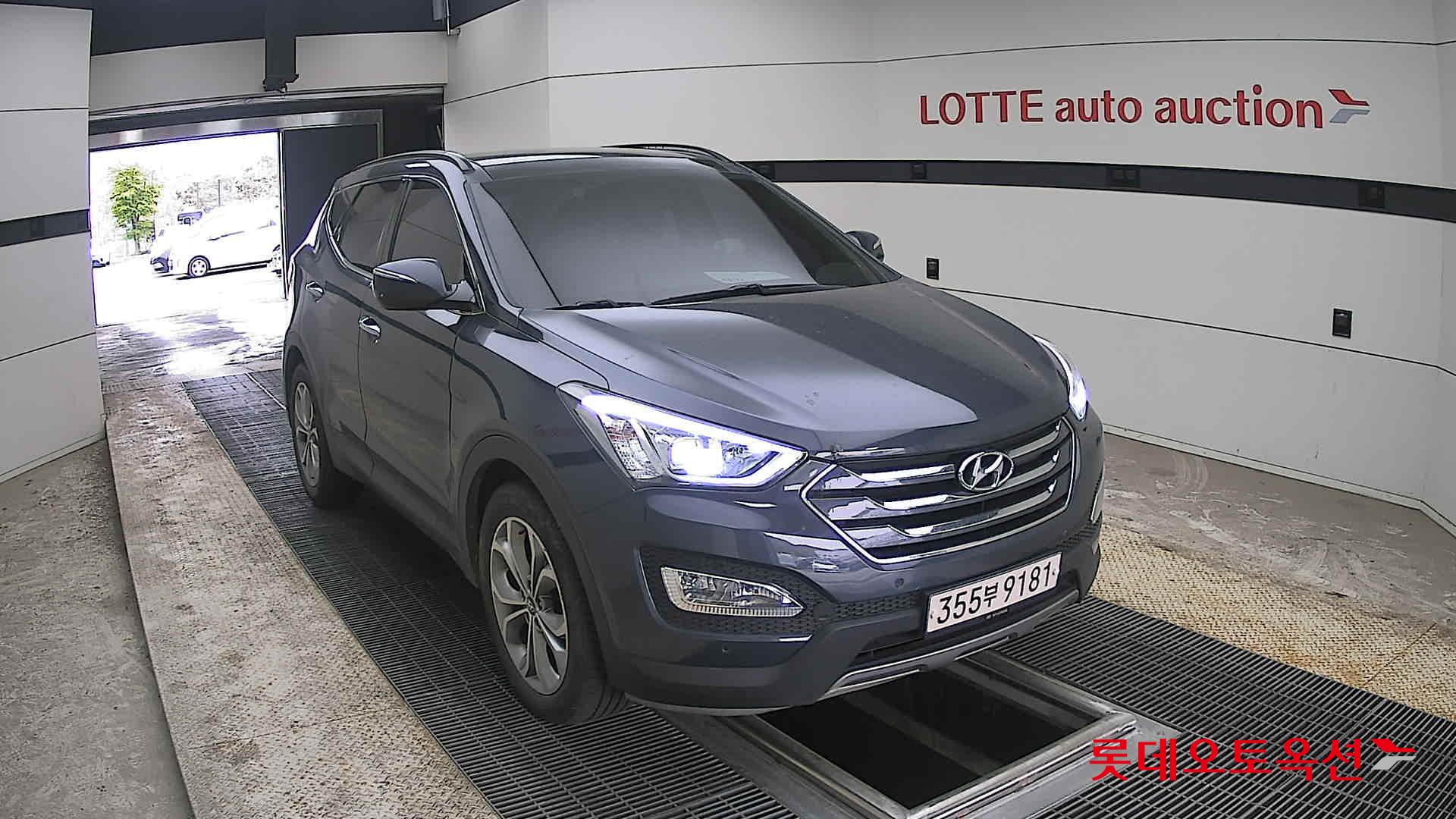 Hyundai Santa Fe 2013 - Image 24