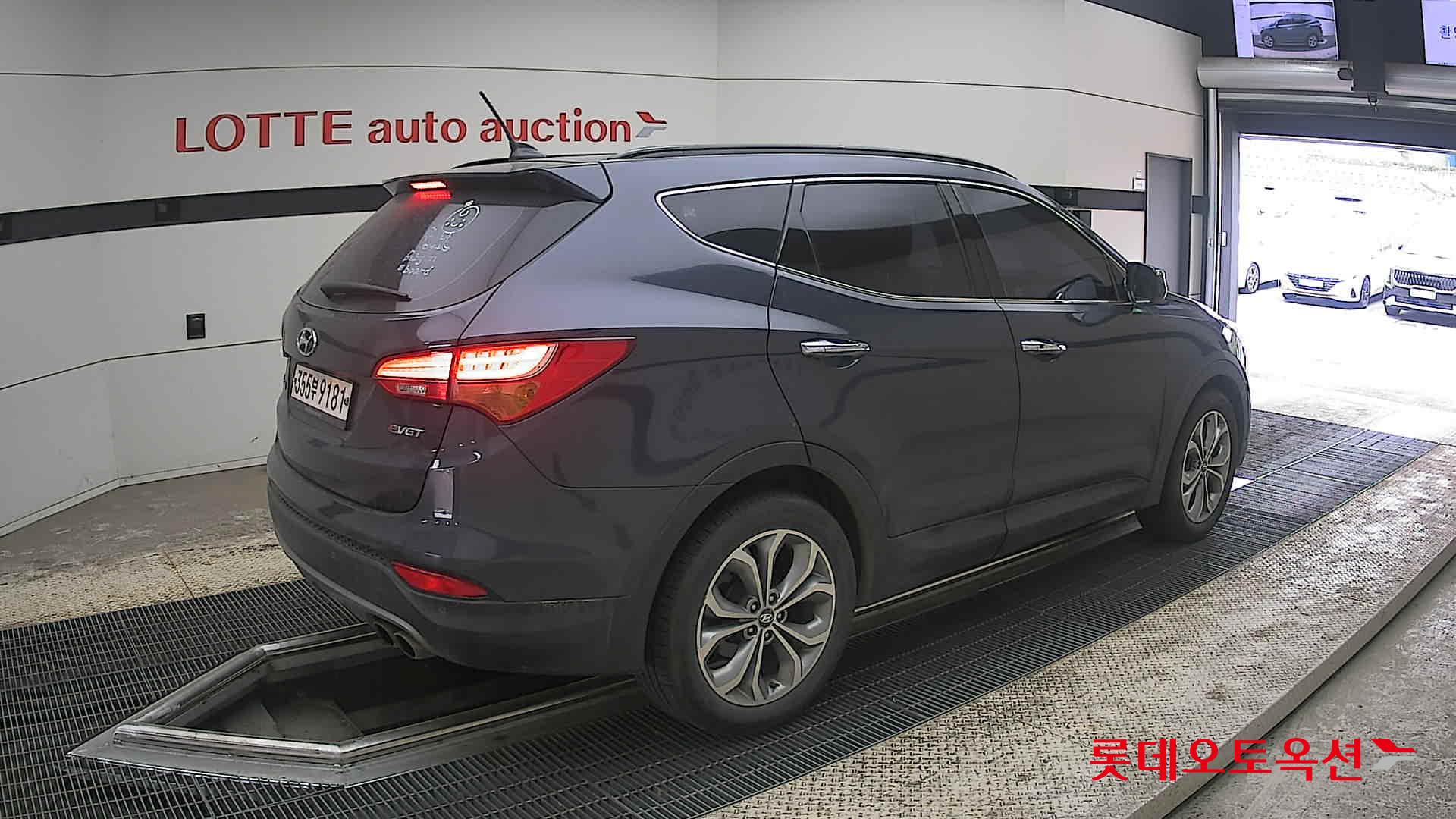 Hyundai Santa Fe 2013 - Image 19