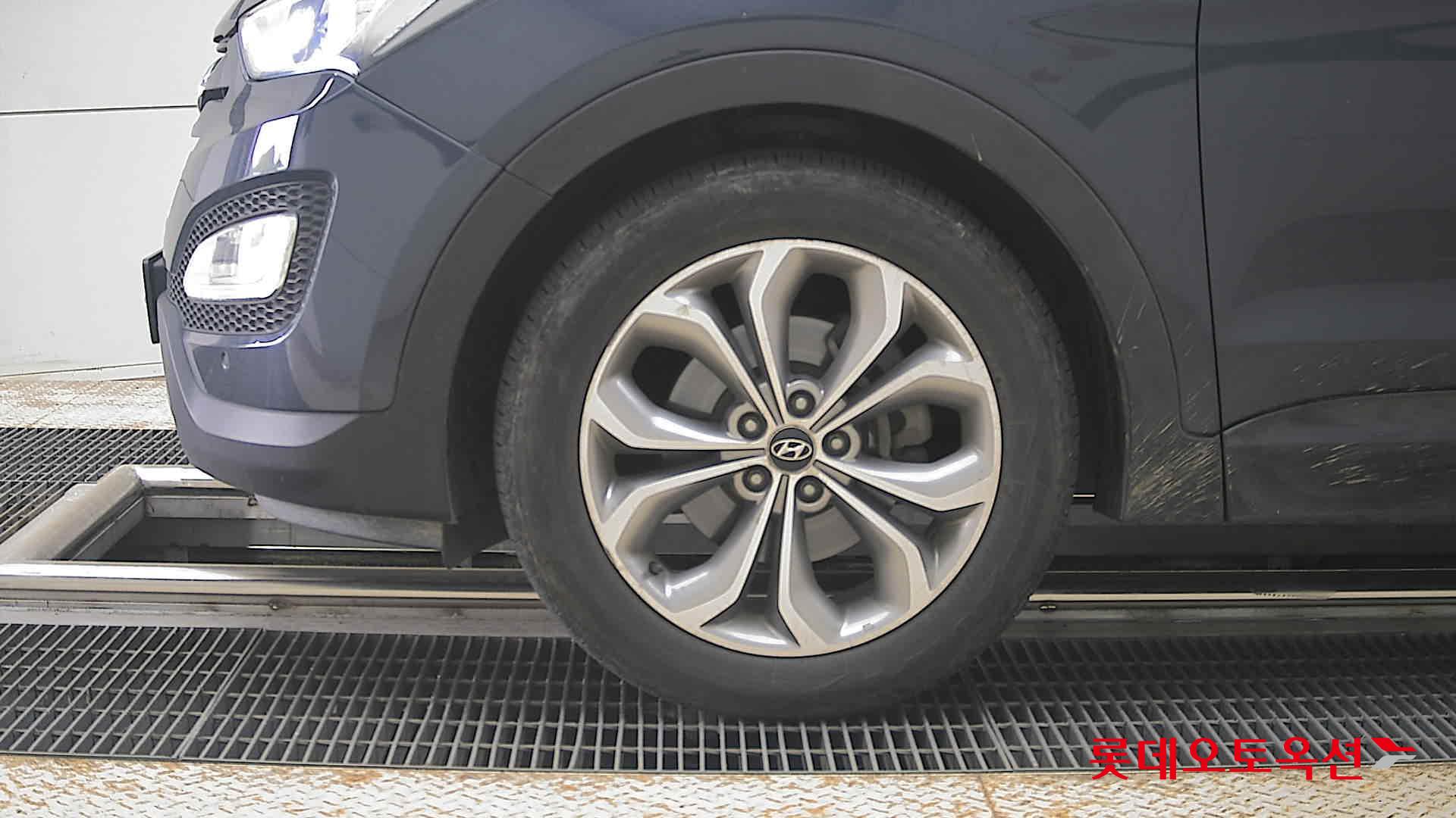 Hyundai Santa Fe 2013 - Image 25
