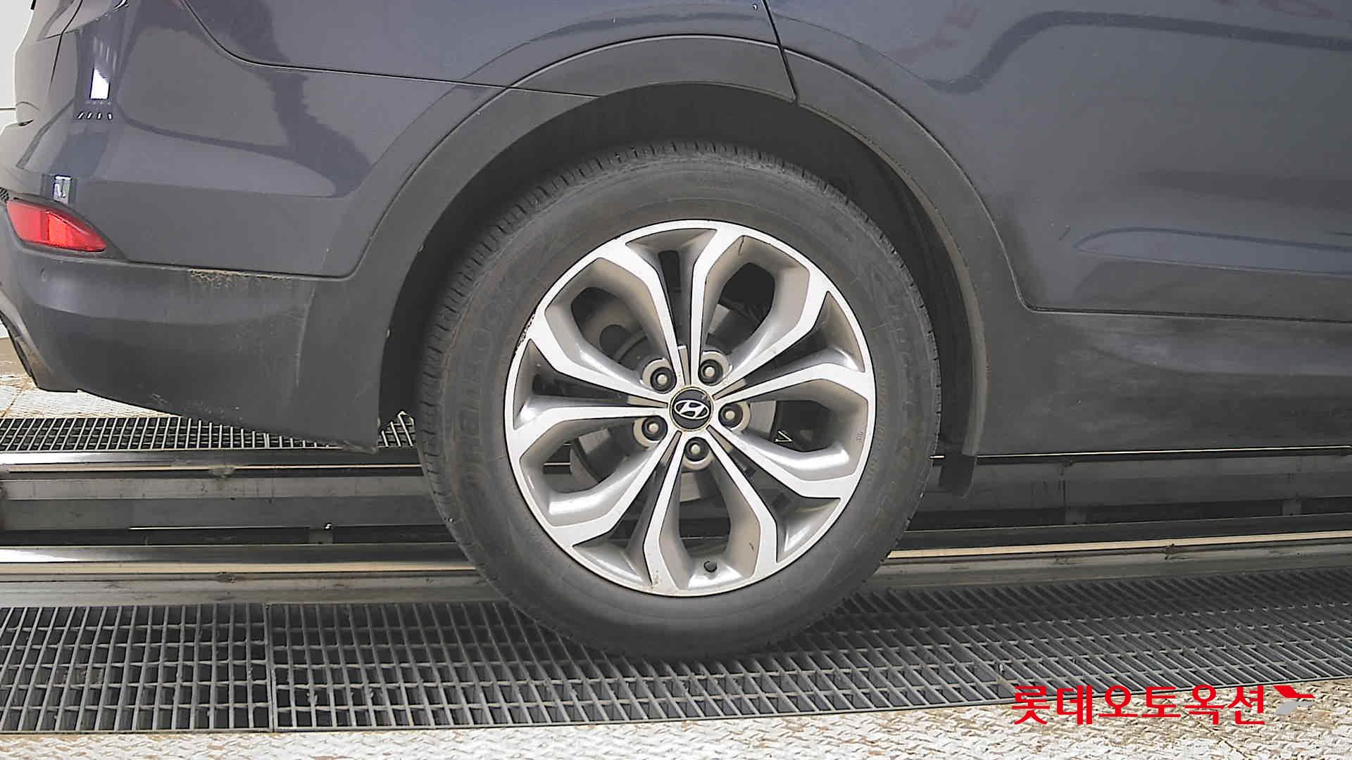 Hyundai Santa Fe 2013 - Image 28