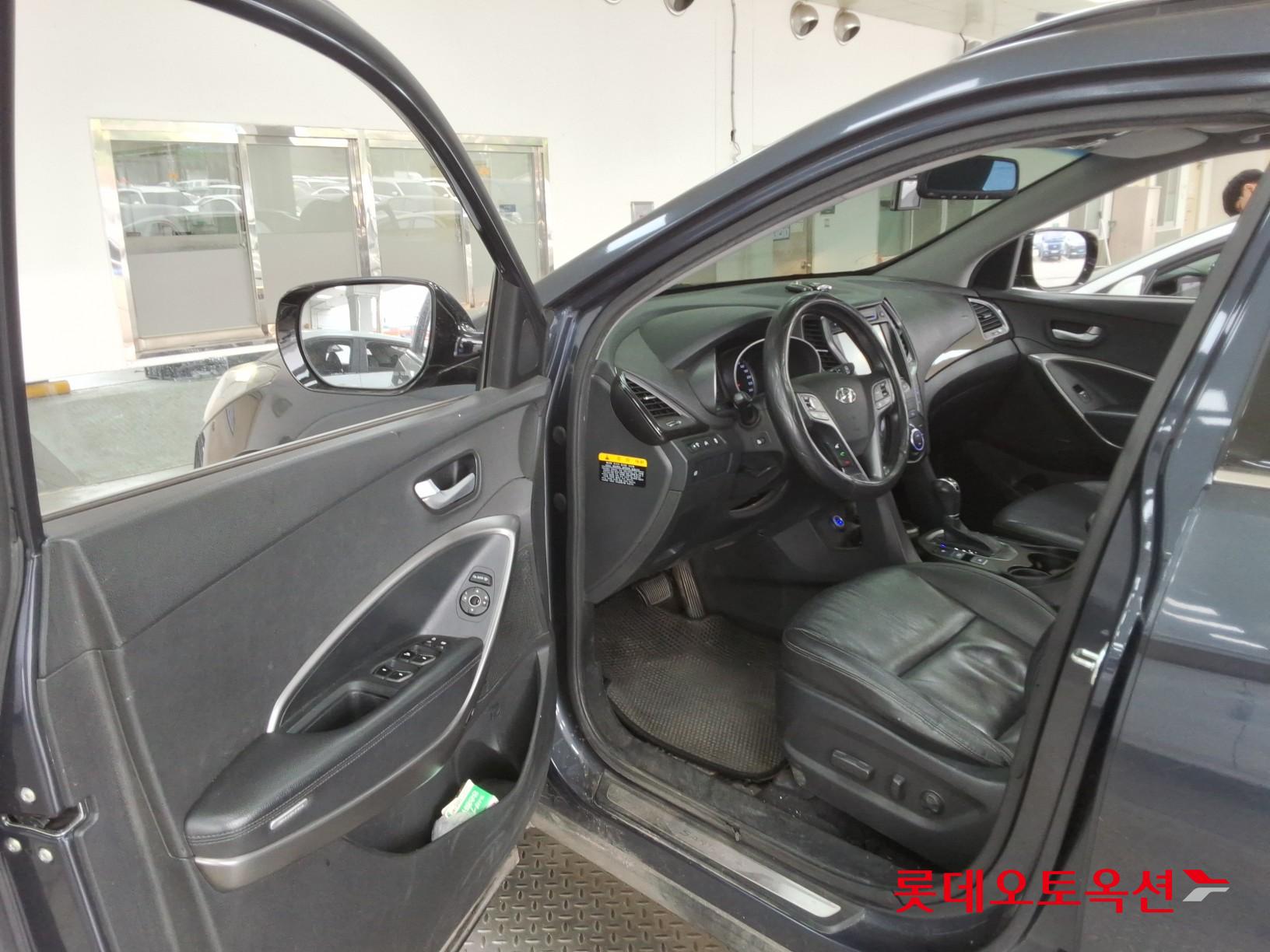 Hyundai Santa Fe 2013 - Image 36