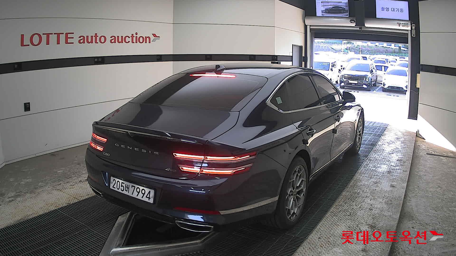 Genesis G80 - 18