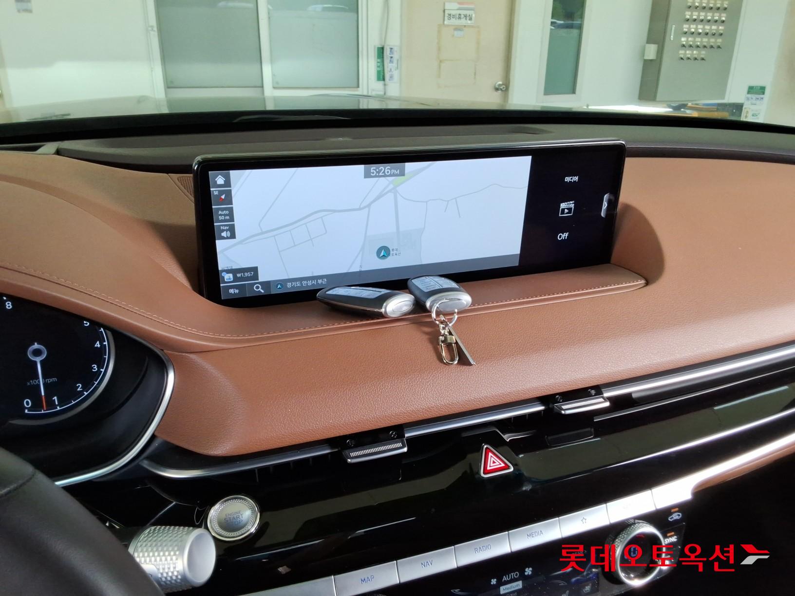 Genesis G80 - 32