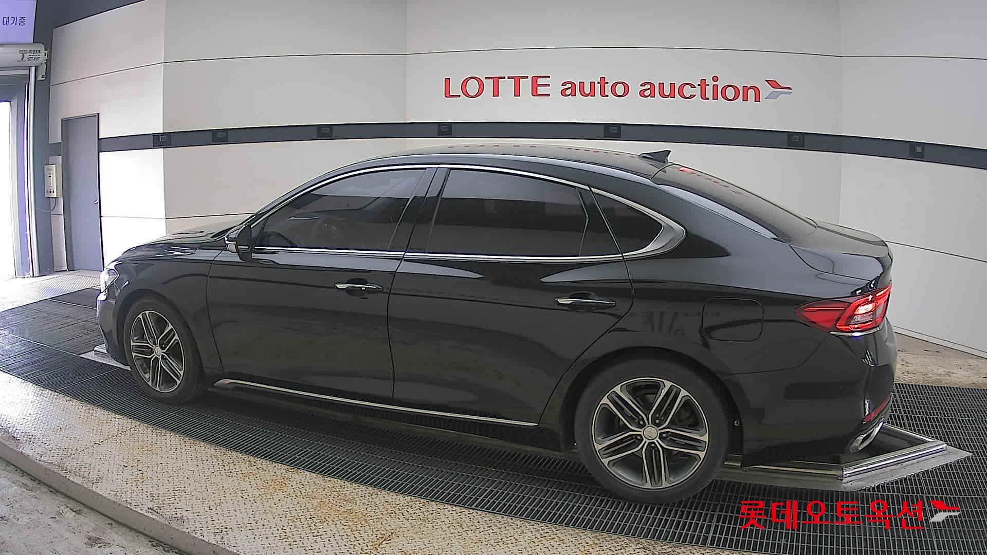 Hyundai Grandeur 2017 - Image 14