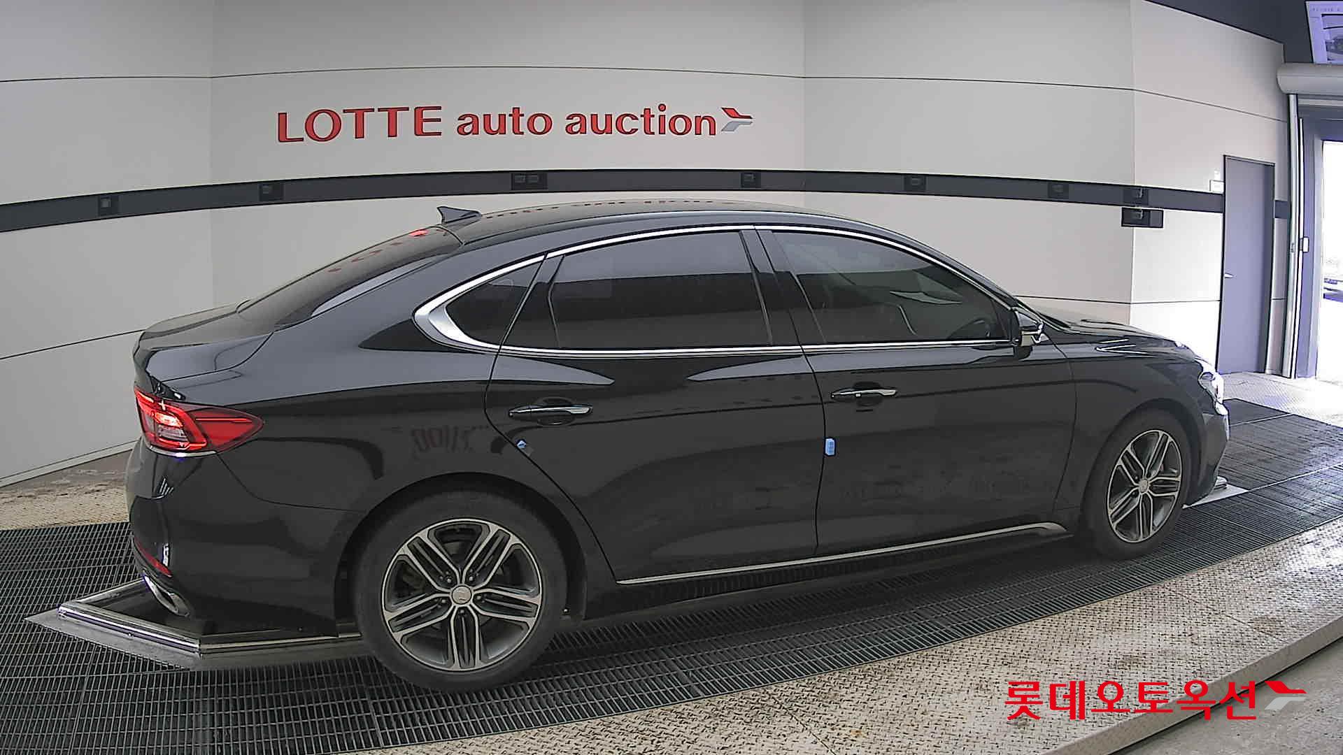 Hyundai Grandeur 2017 - Image 20