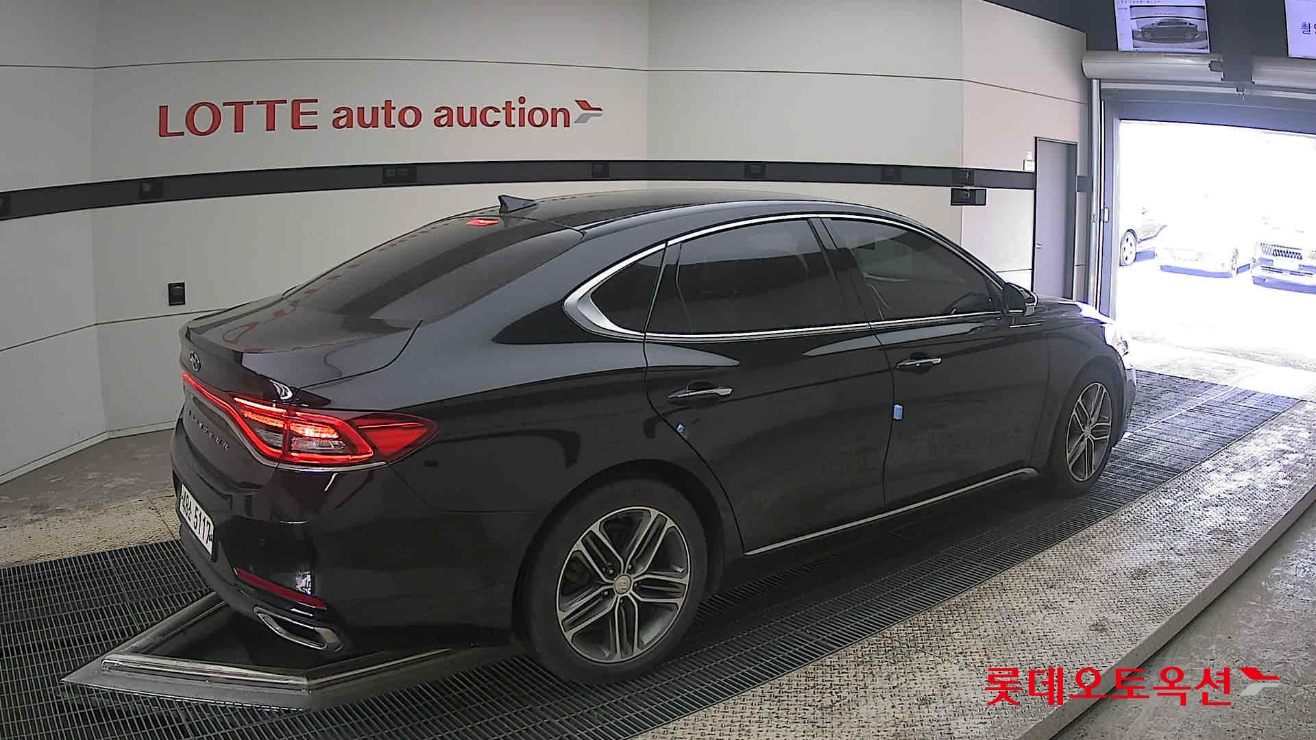 Hyundai Grandeur 2017 - Image 19
