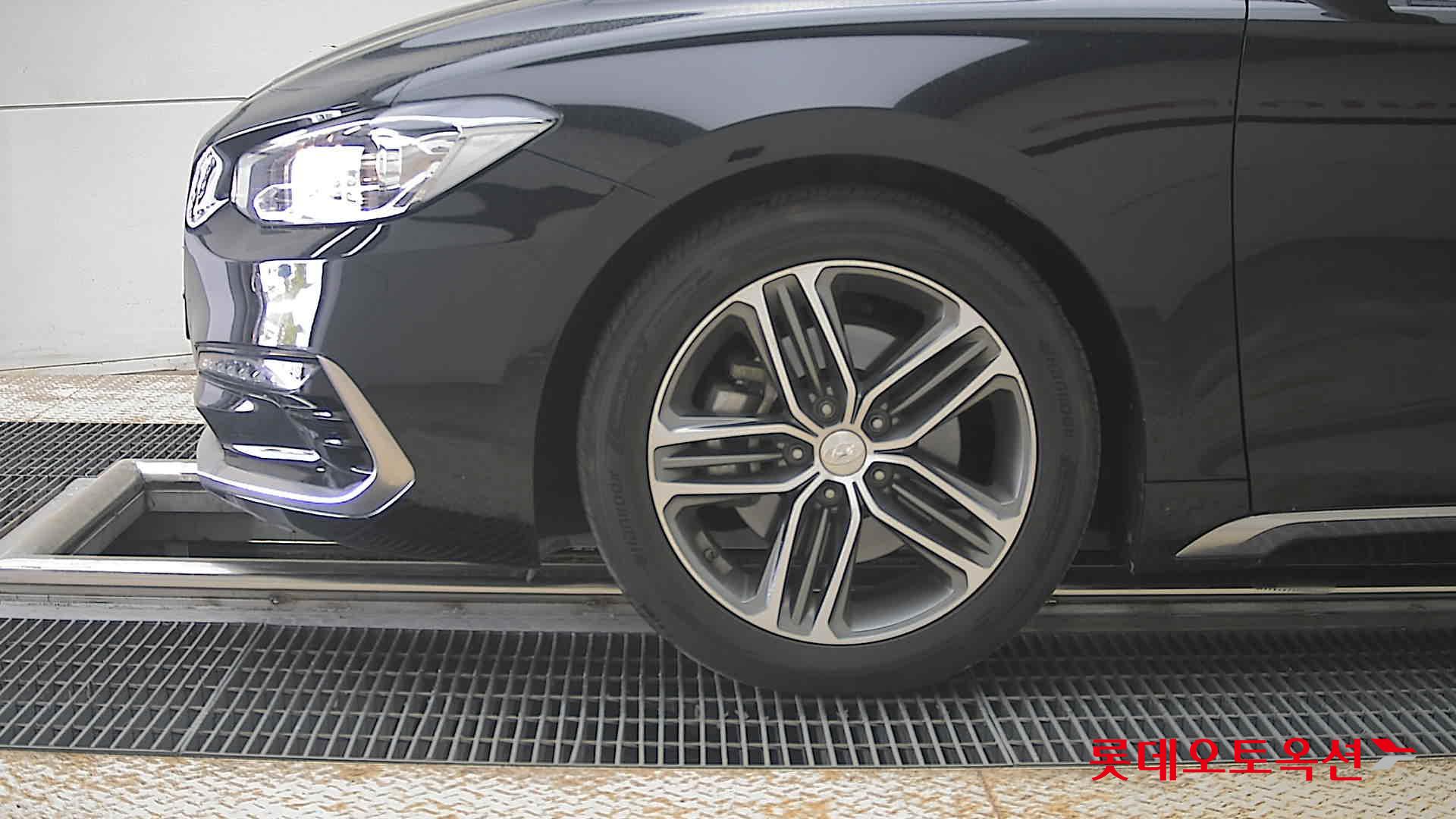 Hyundai Grandeur 2017 - Image 25